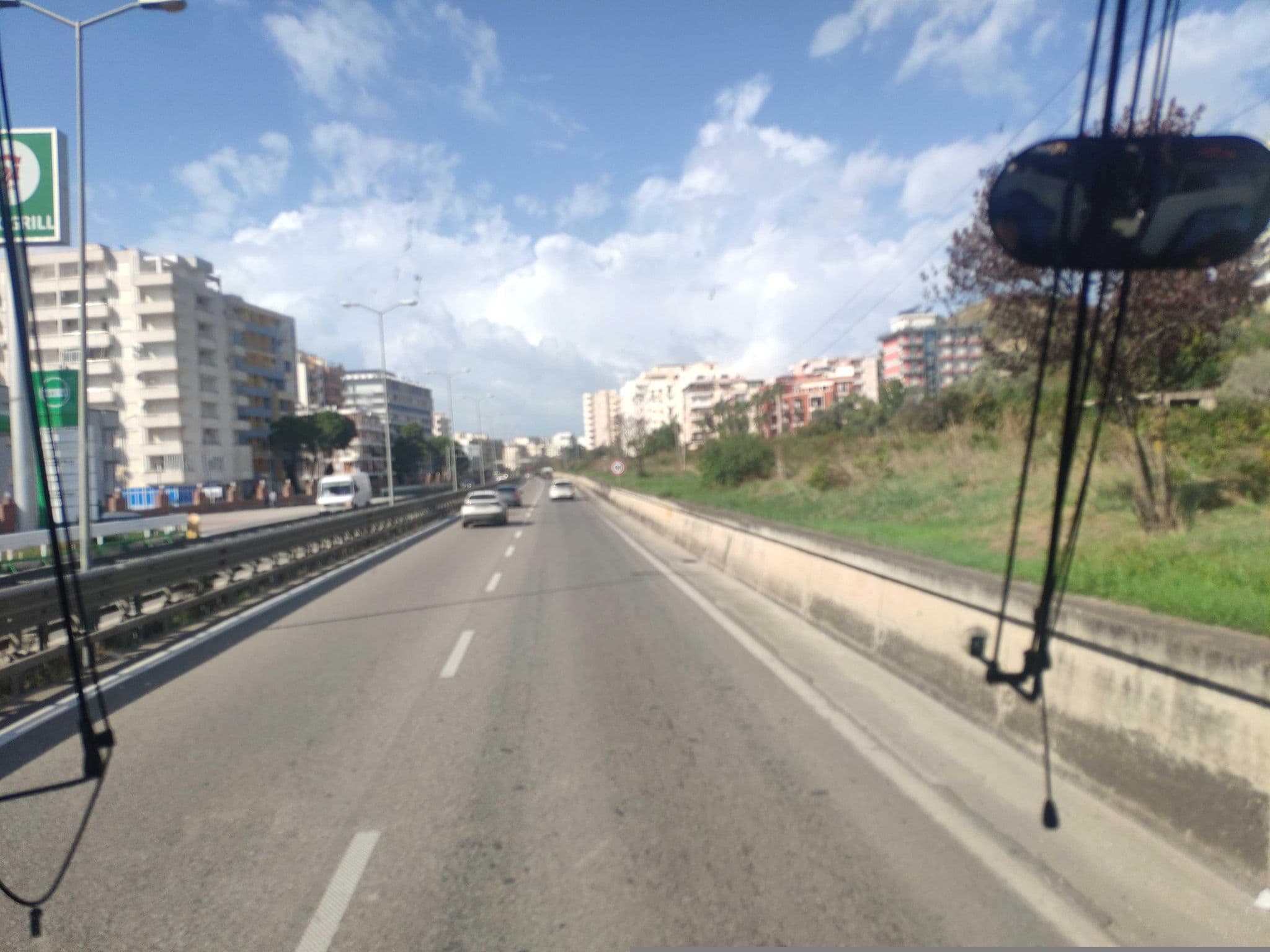 Street view near Andor Luxury Hotel, Rrashbull — © soepzi (CC BY-SA · Mapillary)