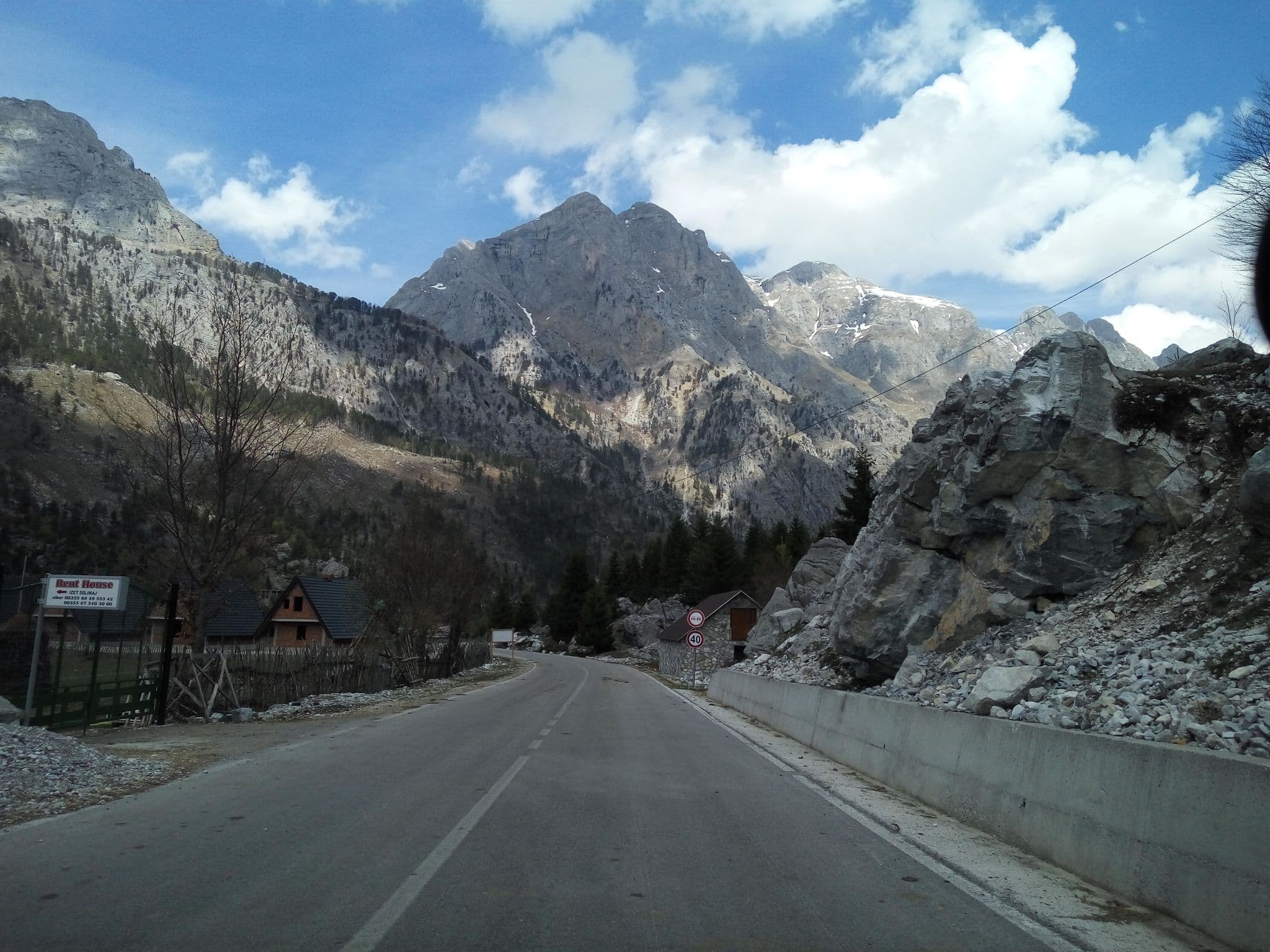 Street view near Bujtina Izet Selimaj, Bajram Curri — © ardob11 (CC BY-SA · Mapillary)