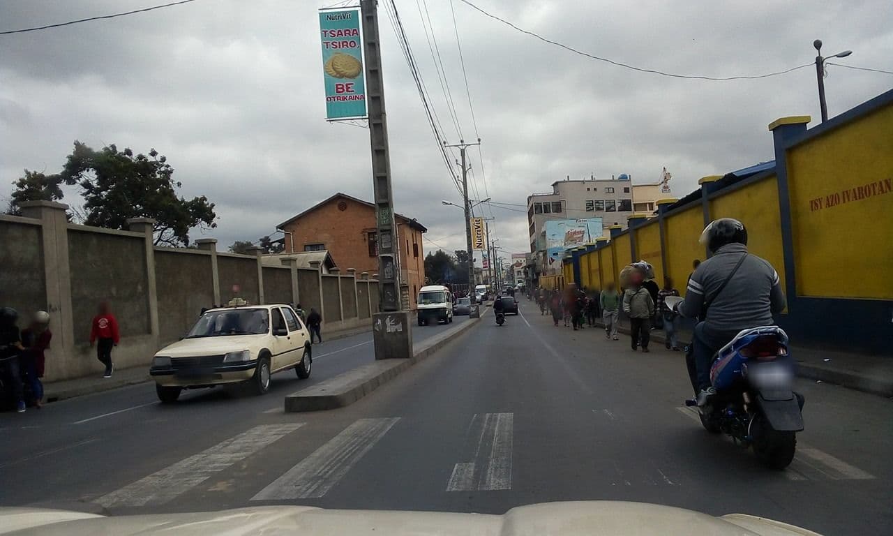 Street view near Globe Hotel, Antananarivo — © eric_s (CC BY-SA · Mapillary)