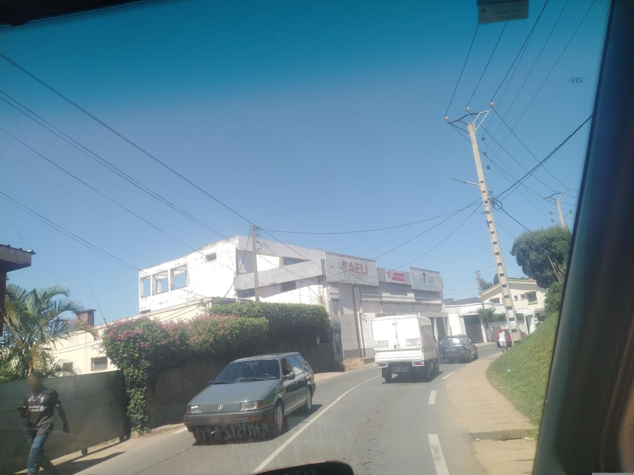 Street view near An'trano Lodge, Antananarivo — © RatsimbazafyEloi (CC BY-SA · Mapillary)
