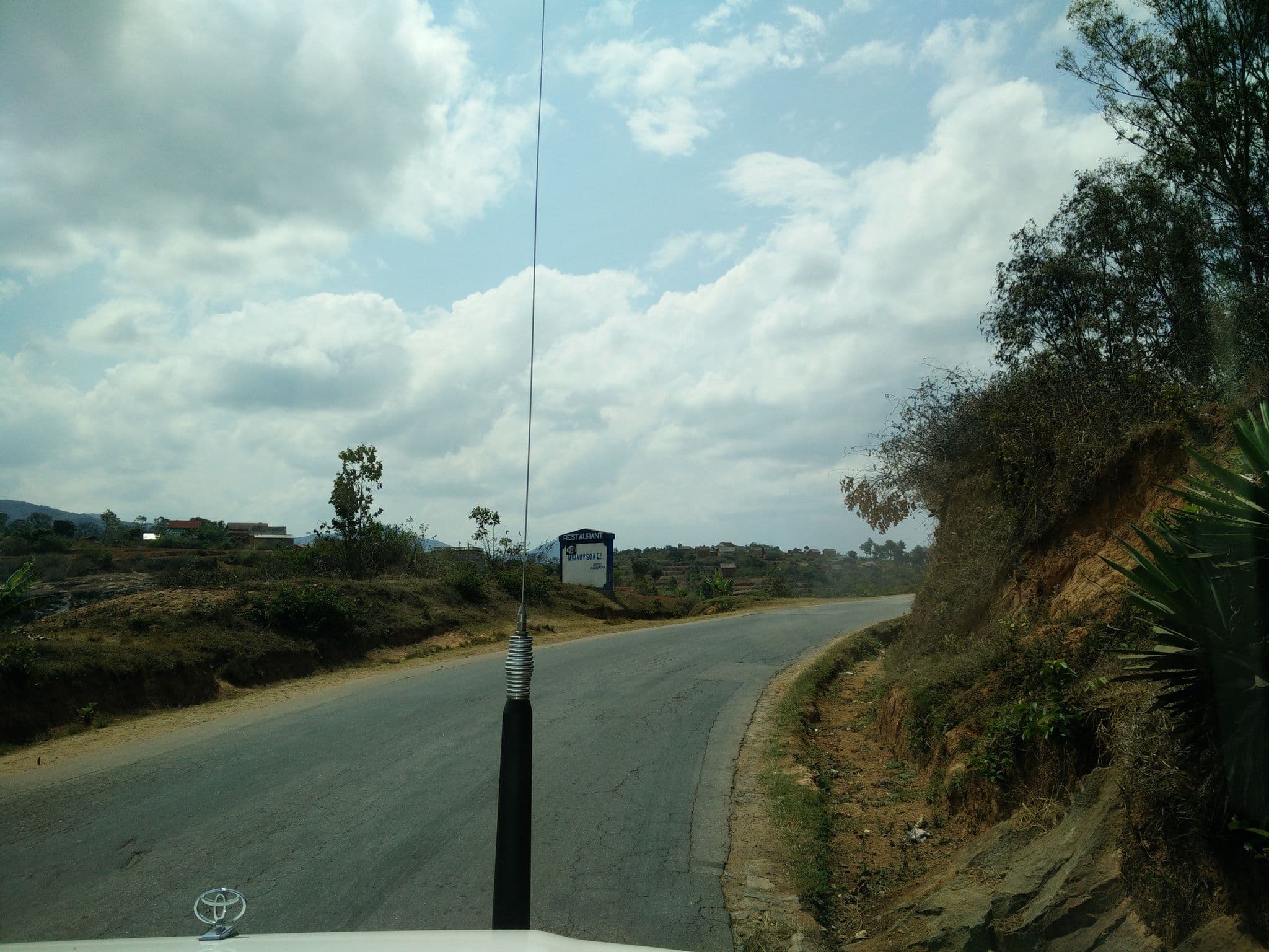 Street view near Hotel Tour Mania, Ambositra — © cartophyl (CC BY-SA · Mapillary)
