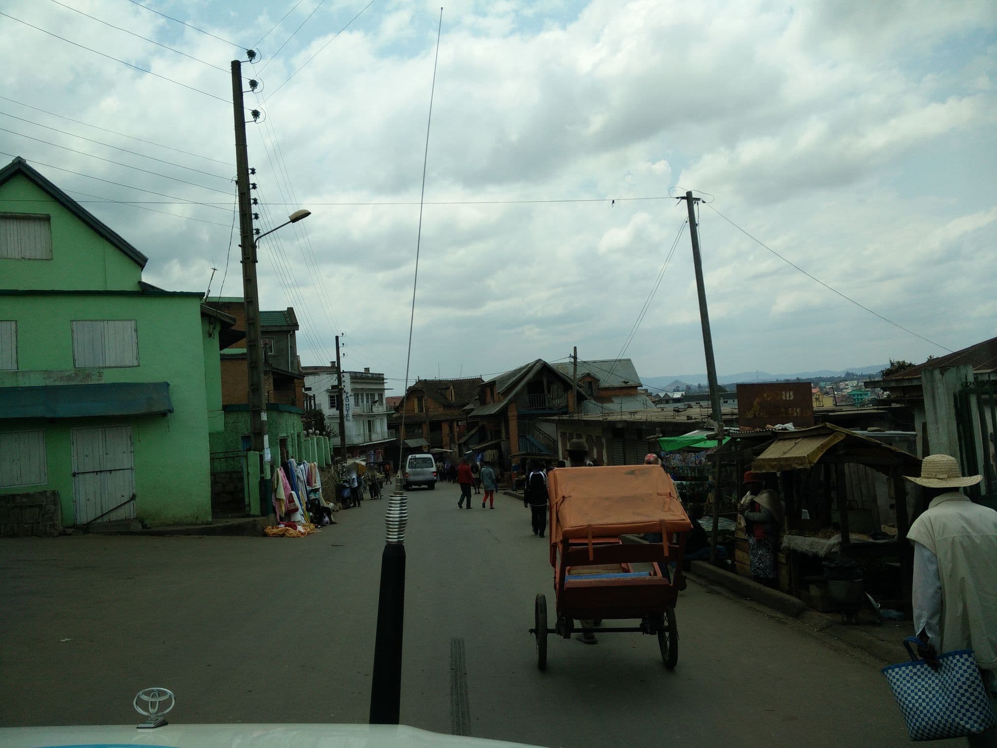 Street view near Sokela Hotel, Ambositra — © cartophyl (CC BY-SA · Mapillary)