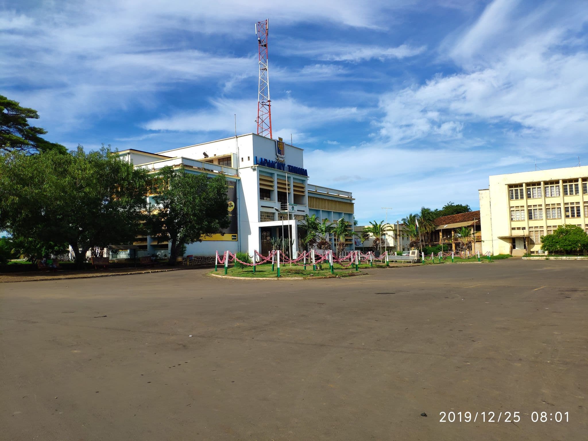 Street view near Mantasaly Resort Madagascar, Antsiranana — © km2bp (CC BY-SA · Mapillary)