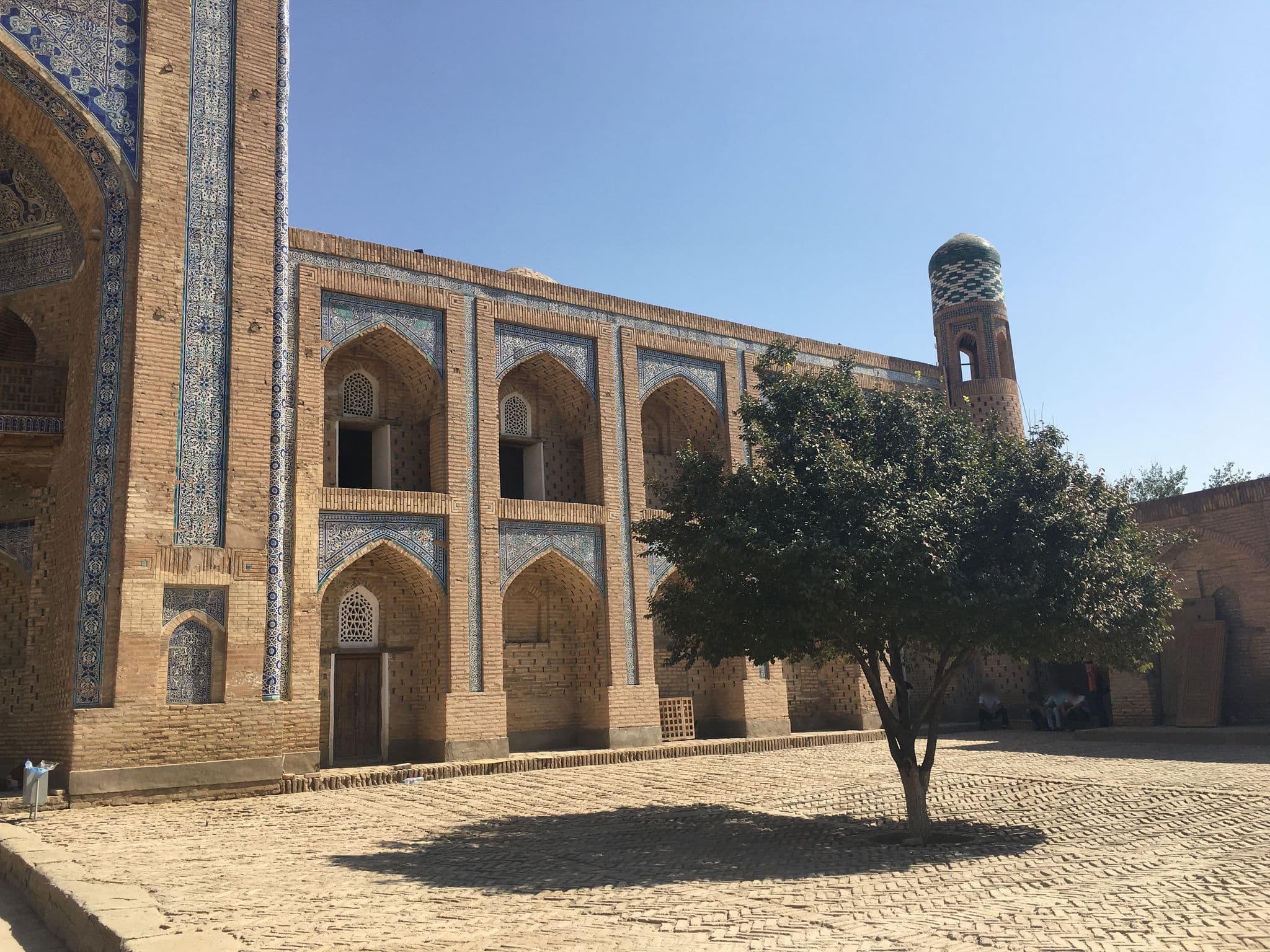 Street view near Feruzkhan Hotel, Xiva — © apmwa (CC BY-SA · Mapillary)
