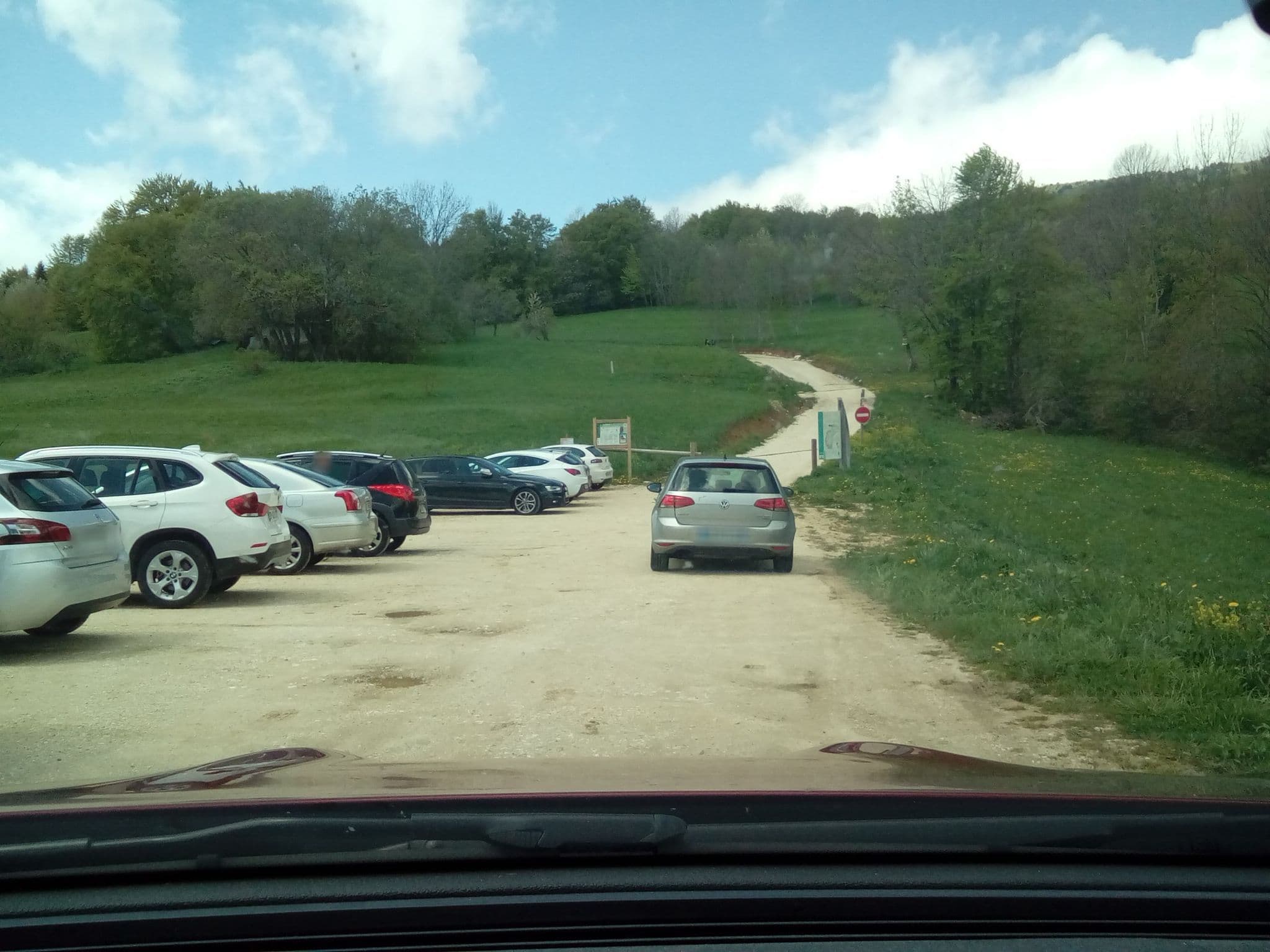 Street view near Aire de bivouac - véhicule, Saint-Alban-Leysse — © siddhartha69 (CC BY-SA · Mapillary)