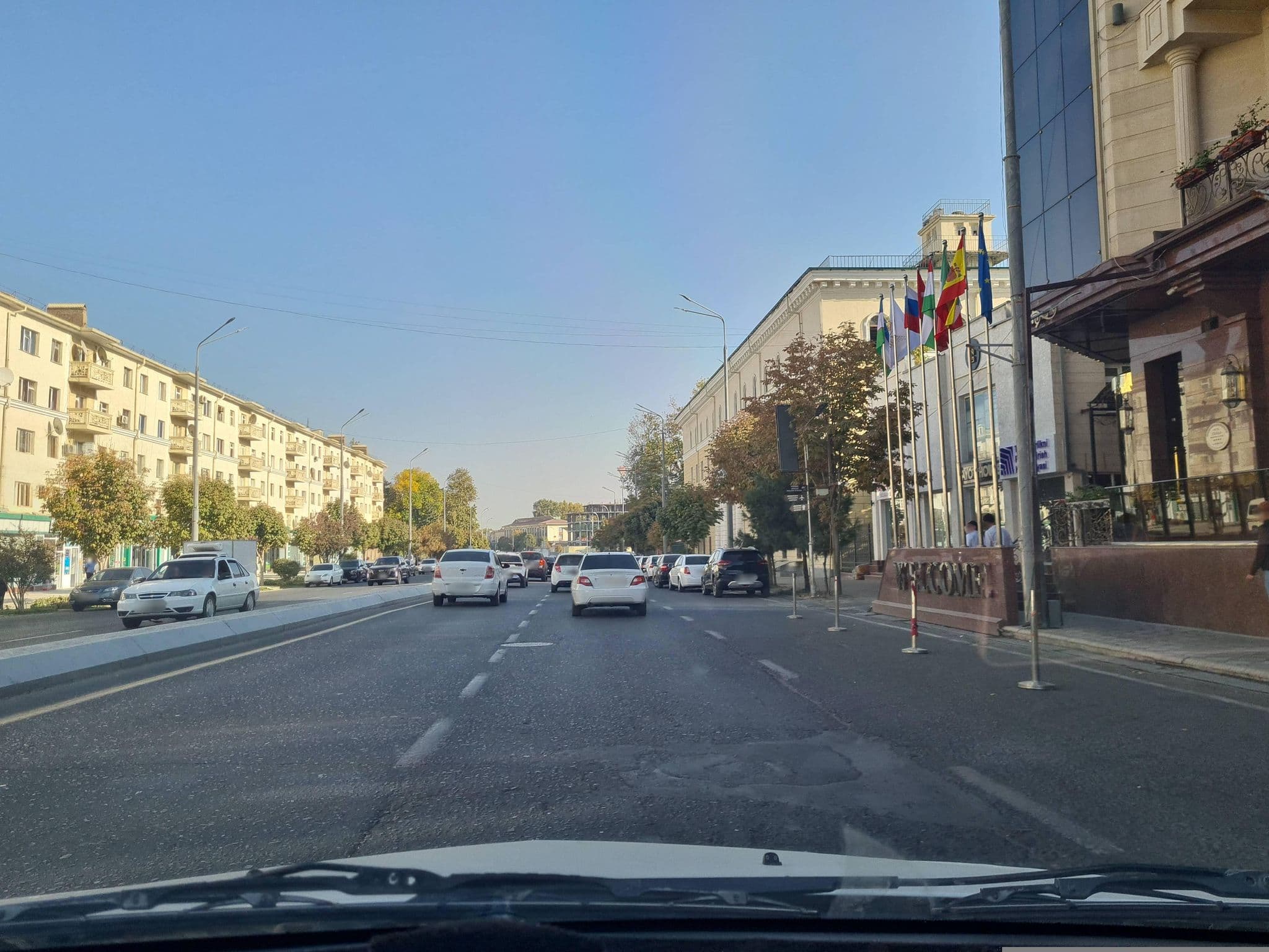 Street view near Dilimah Hotel, Samarkand — © ZafarDusanov (CC BY-SA · Mapillary)
