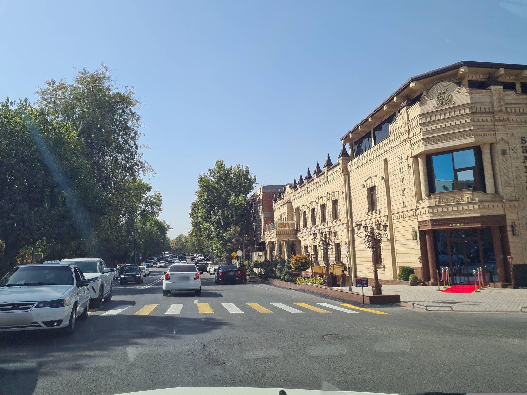 Street view near Komil Bukhara & Boutique Hotel, Samarkand — © ZafarDusanov (CC BY-SA · Mapillary)