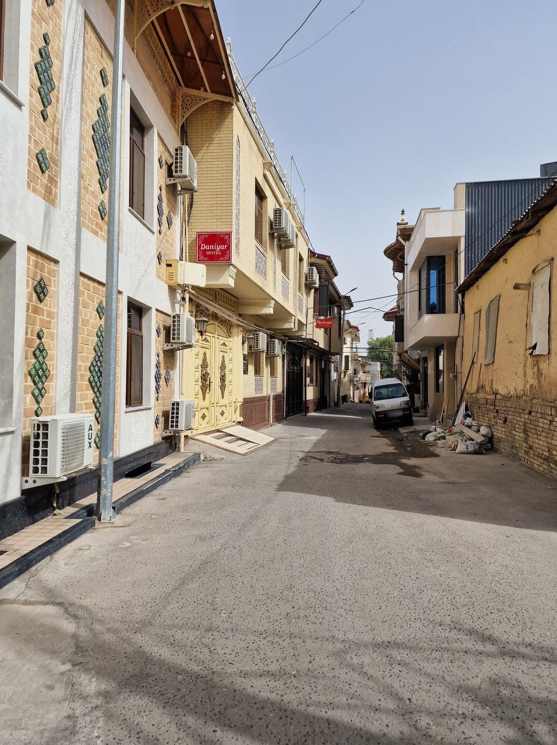 Street view near Hotel Grand Marakand, Samarkand — © ZafarDusanov (CC BY-SA · Mapillary)