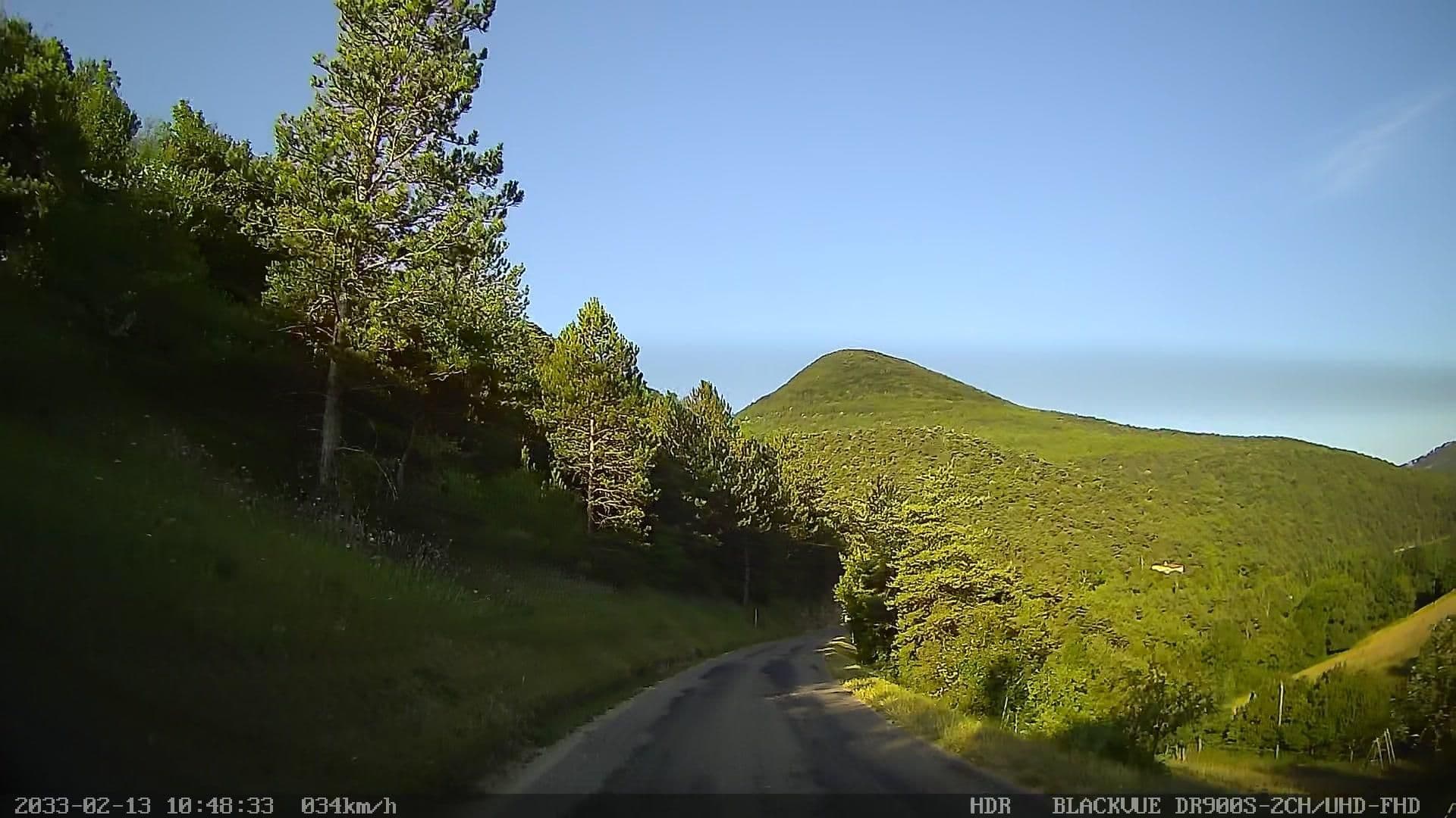 Street view near A pas d'âne, Die — © madel (CC BY-SA · Mapillary)
