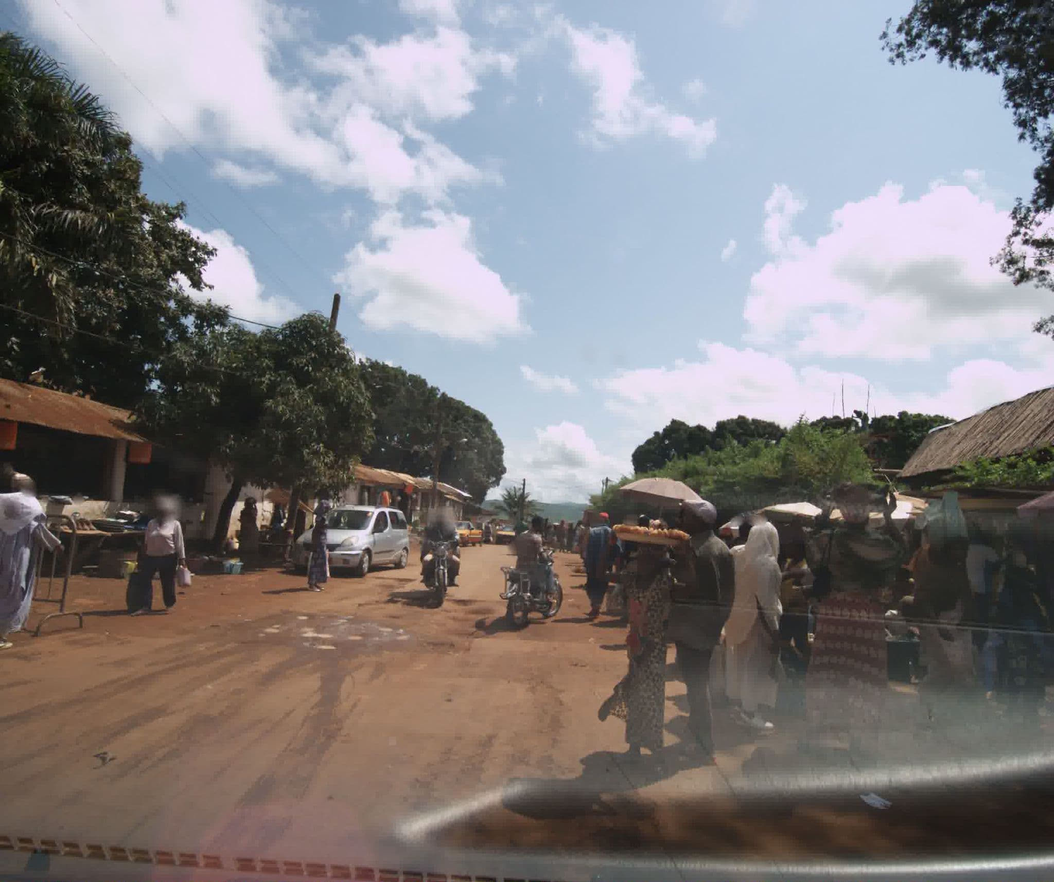Street view near Hotel Pekassa de KARCHE, Foumban — © sogefi (CC BY-SA · Mapillary)