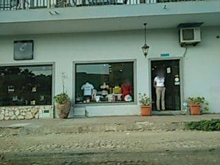 Street view near Aqua Marina Suites, Santa Maria — © waldyrious (CC BY-SA · Mapillary)