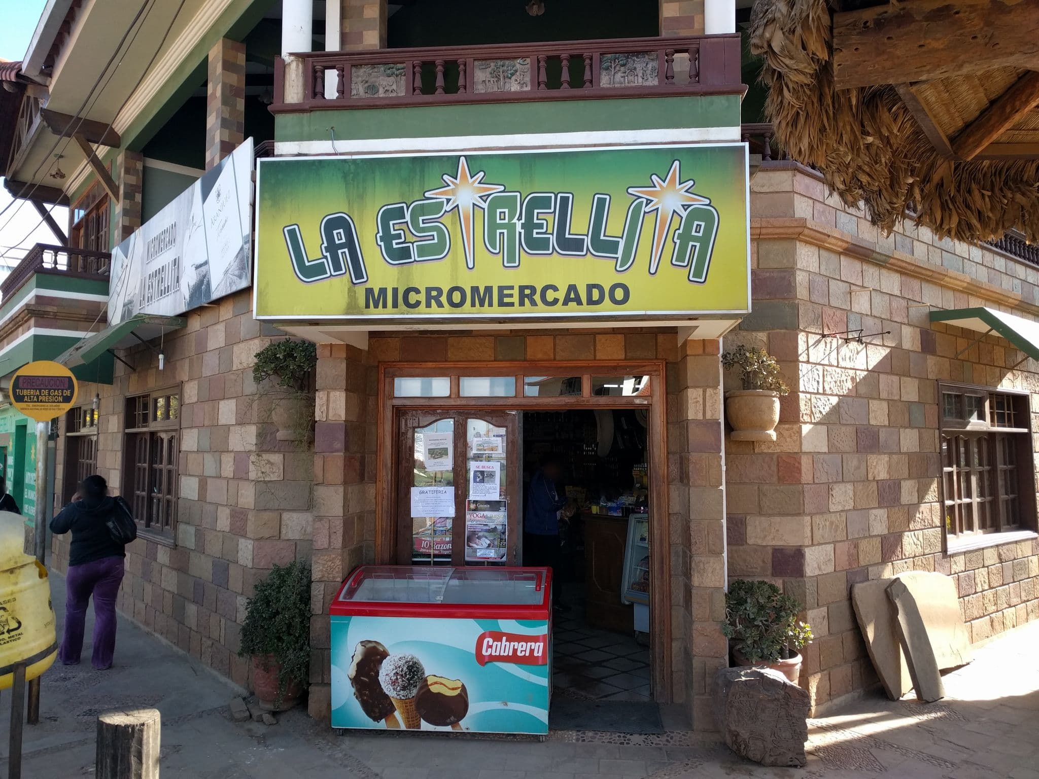 Street view near Hotel del Ajedrez, Samaipata — © janvanbekkum (CC BY-SA · Mapillary)