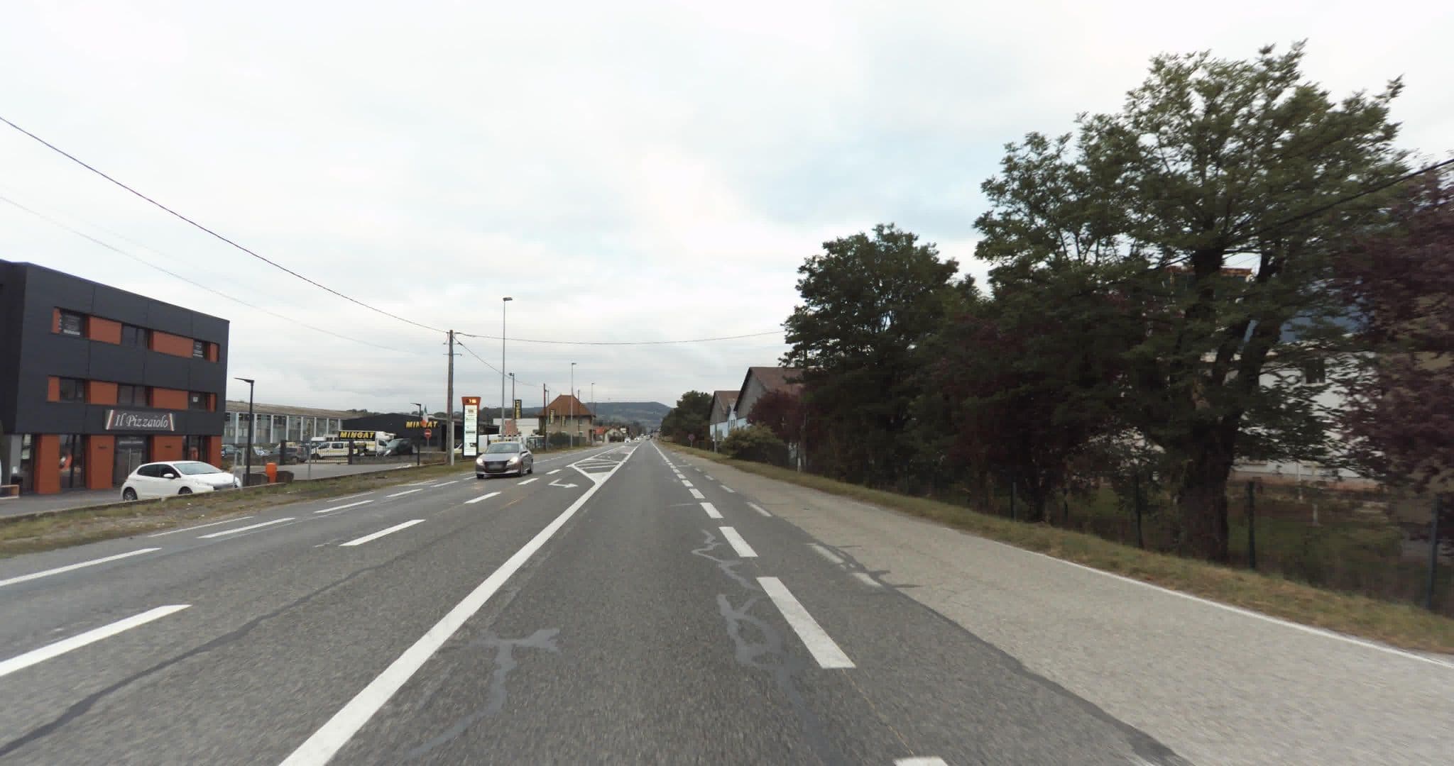 Street view near La Tour de Contrôle, Barby — © sogefi (CC BY-SA · Mapillary)