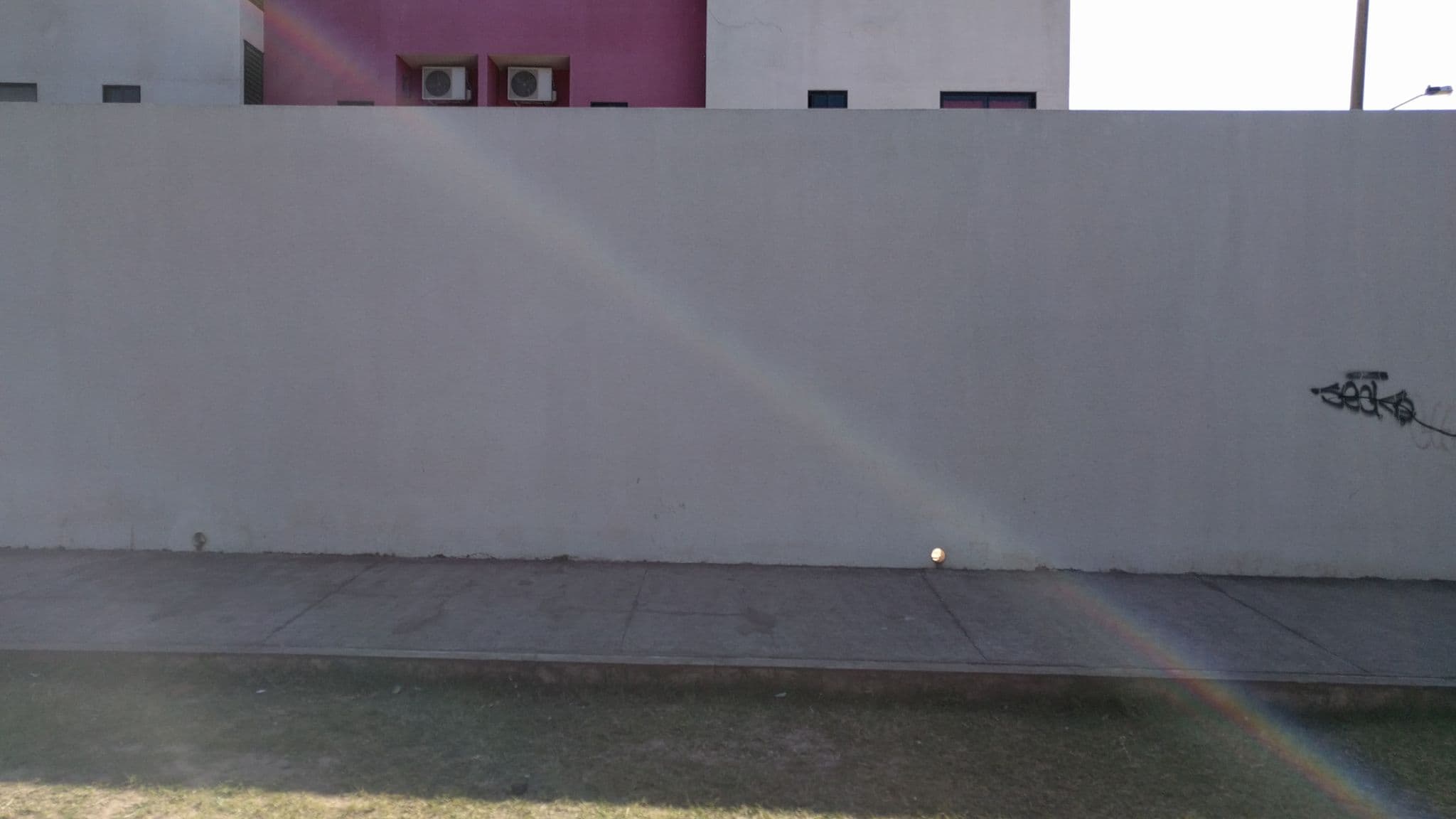 Street view near Mimos Eco Resort Apart Motel *****, Santa Cruz de la Sierra — © yoviajo (CC BY-SA · Mapillary)