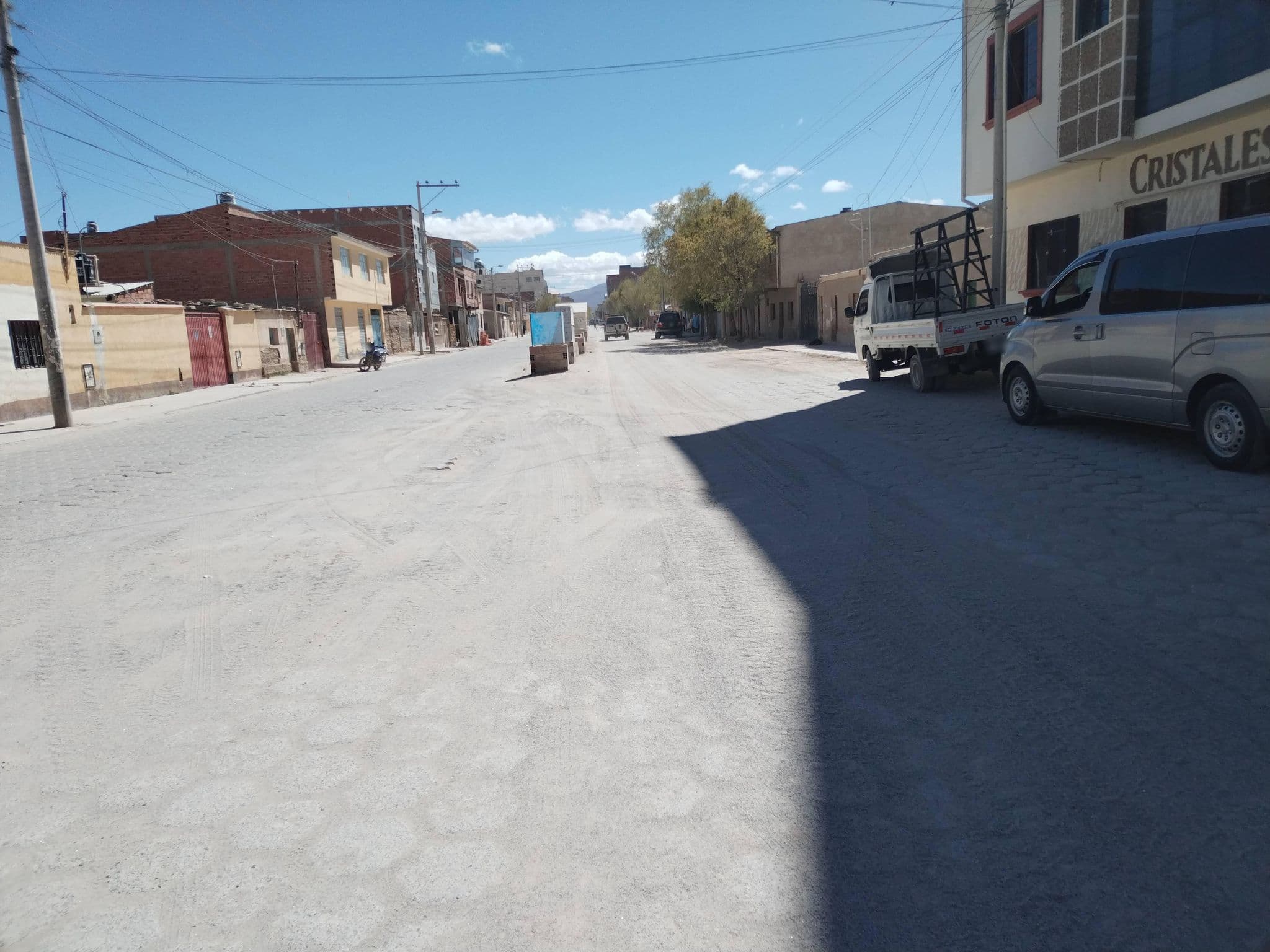 Street view near Hotel Cristales Joyas De Sal, Uyuni — © OsvaldoAlvarez (CC BY-SA · Mapillary)