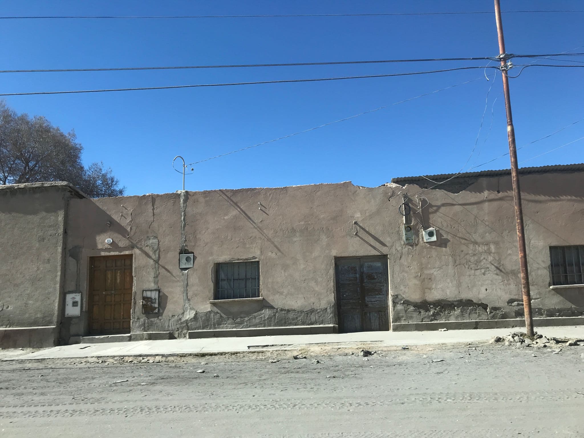 Street view near Hostal Cactu, Uyuni — © ejegg (CC BY-SA · Mapillary)