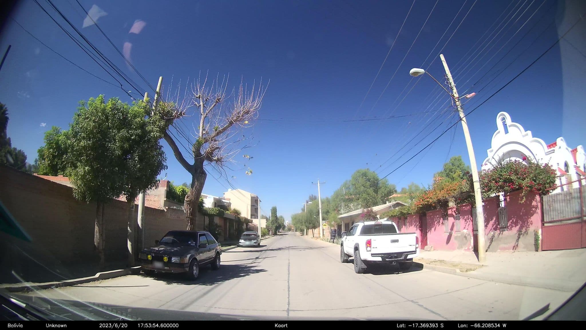 Street view near El Carmen Hotel, Tiquipaya — © kaart_2 (CC BY-SA · Mapillary)