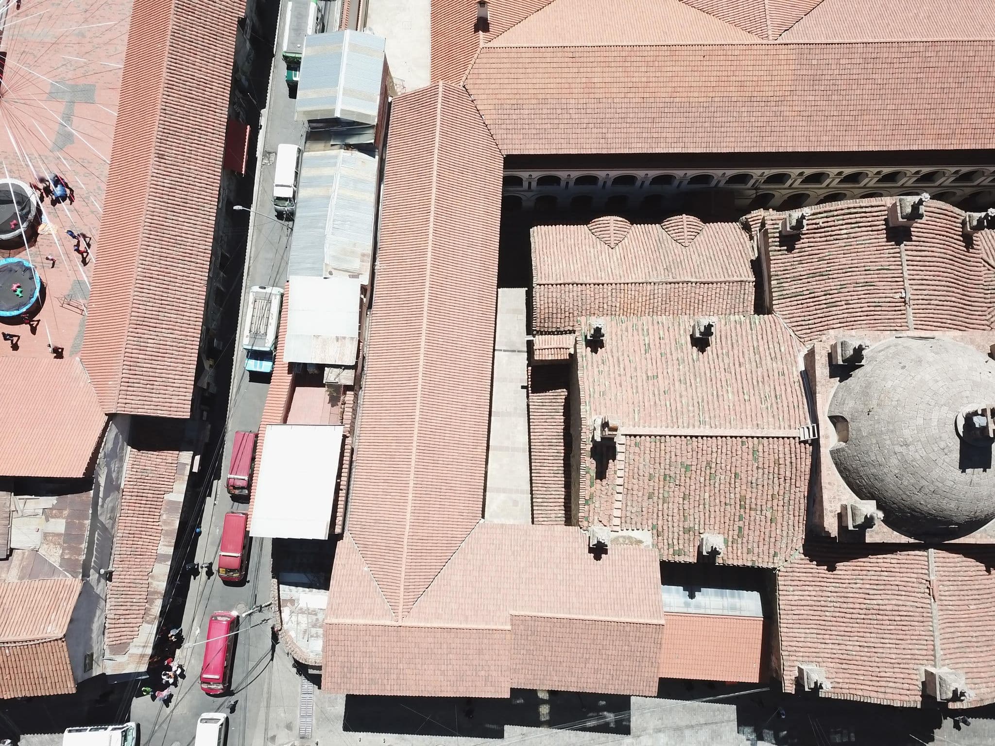 Street view near Muzungu Hostal, La Paz — © rodolfovar (CC BY-SA · Mapillary)