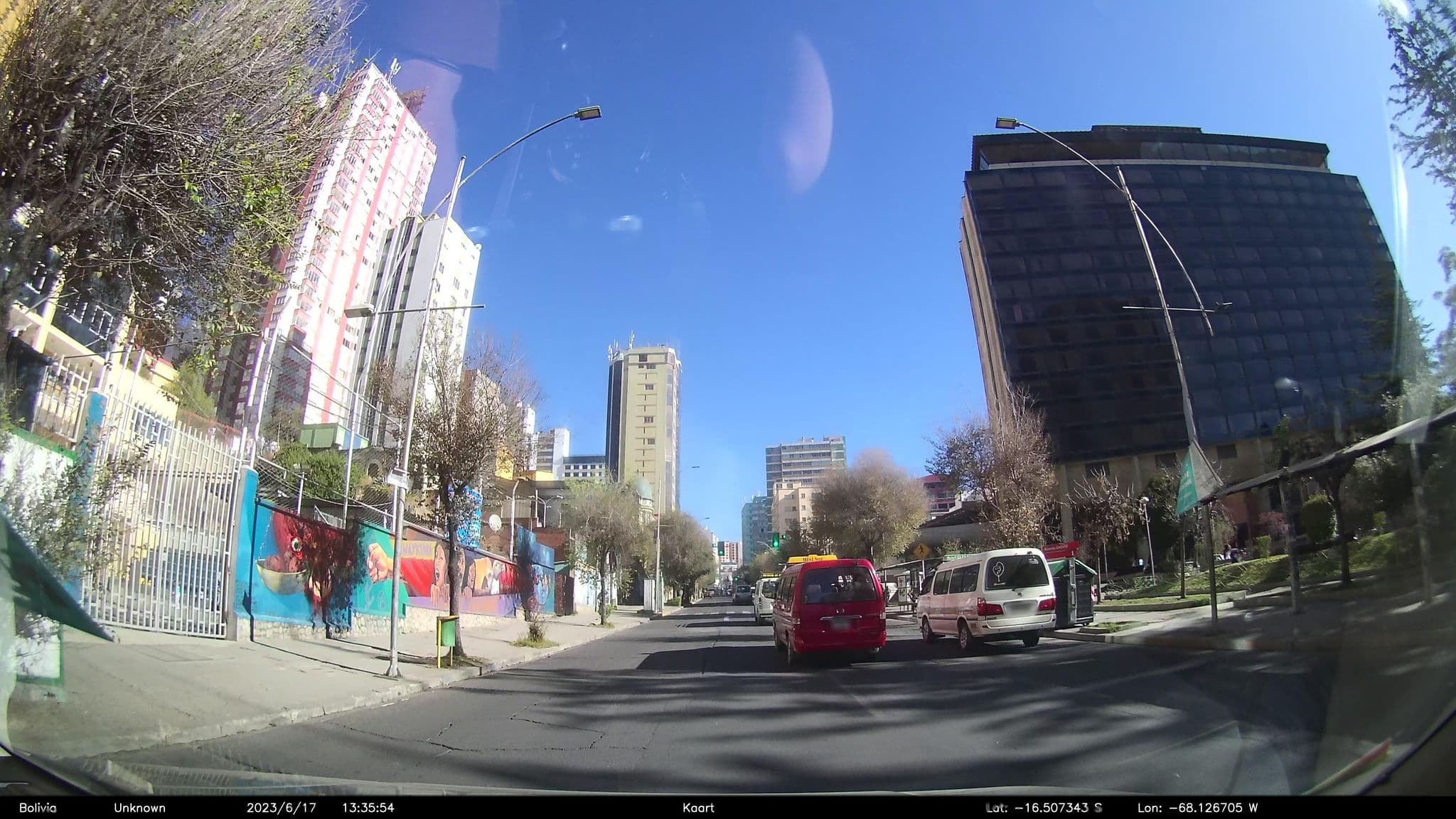 Street view near Executive Floor - Radisson Plaza Hotel La Paz, La Paz — © kaart_2 (CC BY-SA · Mapillary)