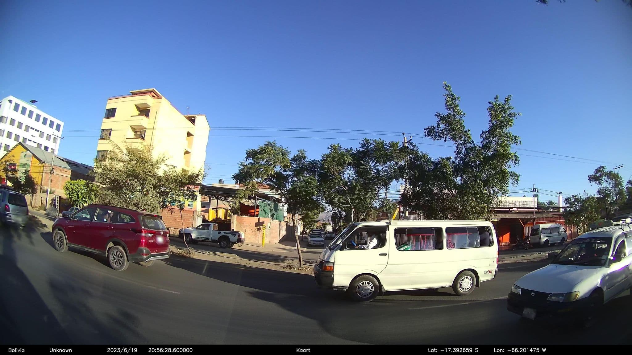 Street view near Hotel Casa Campestre, Colcapirhua — © kaart_2 (CC BY-SA · Mapillary)