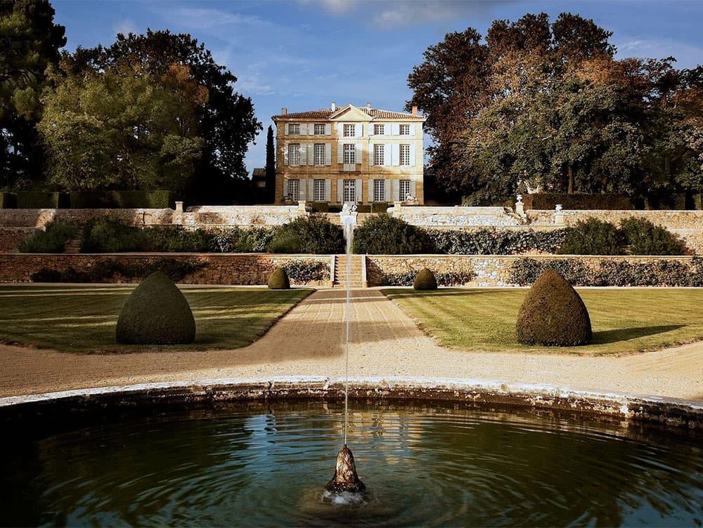Chateau De La Gaude (via Wikimedia Commons, CC BY-SA 4.0)