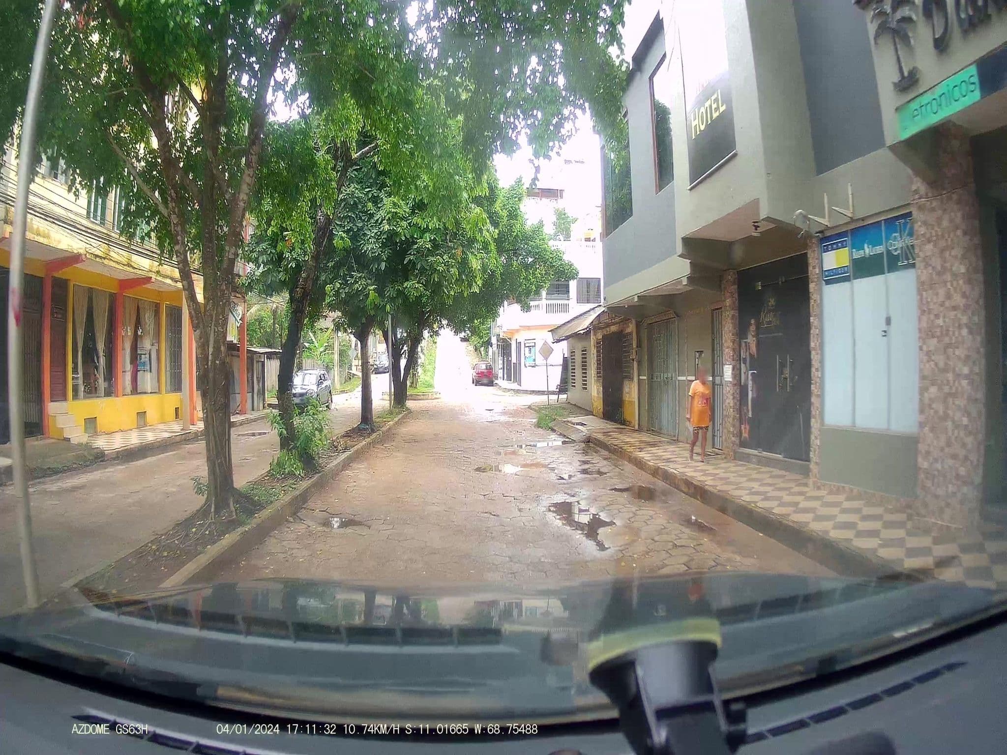 Street view near Hotel Diana, Cobija — © jaderbavaresco (CC BY-SA · Mapillary)