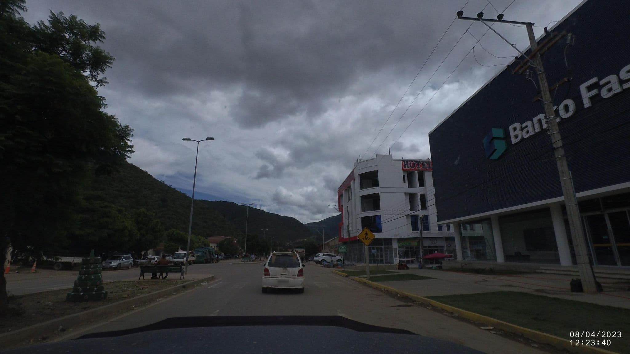 Street view near Hotel Paraíso, Comarapa — © jjiglesias (CC BY-SA · Mapillary)