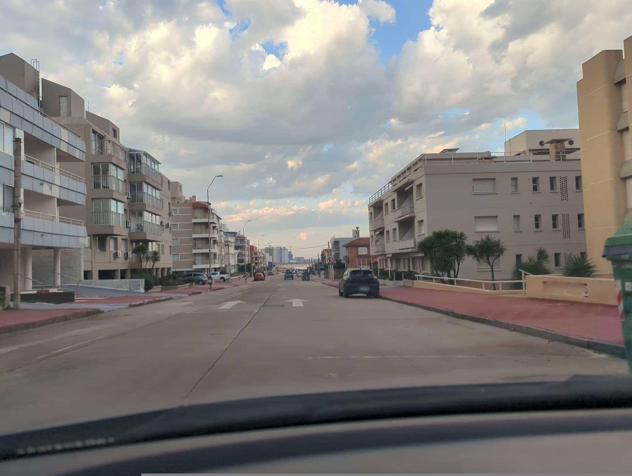 Street view near San Martin, Punta del Este — © sirgabouy (CC BY-SA · Mapillary)