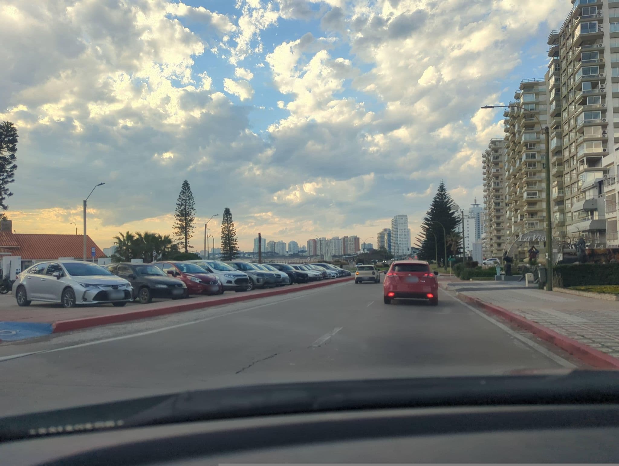Street view near Hotel Tanger, Punta del Este — © sirgabouy (CC BY-SA · Mapillary)
