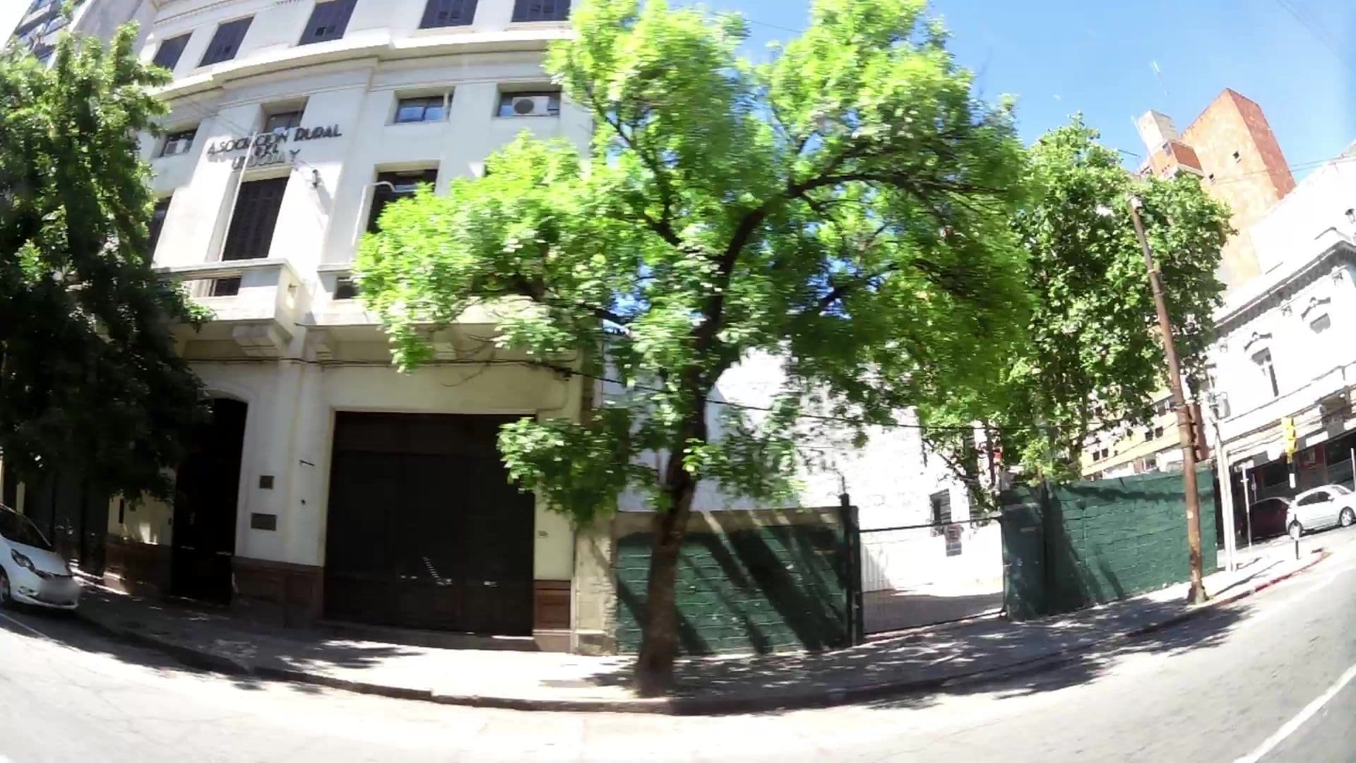 Street view near Hotel Urban Express, Montevideo — © kaartcam (CC BY-SA · Mapillary)