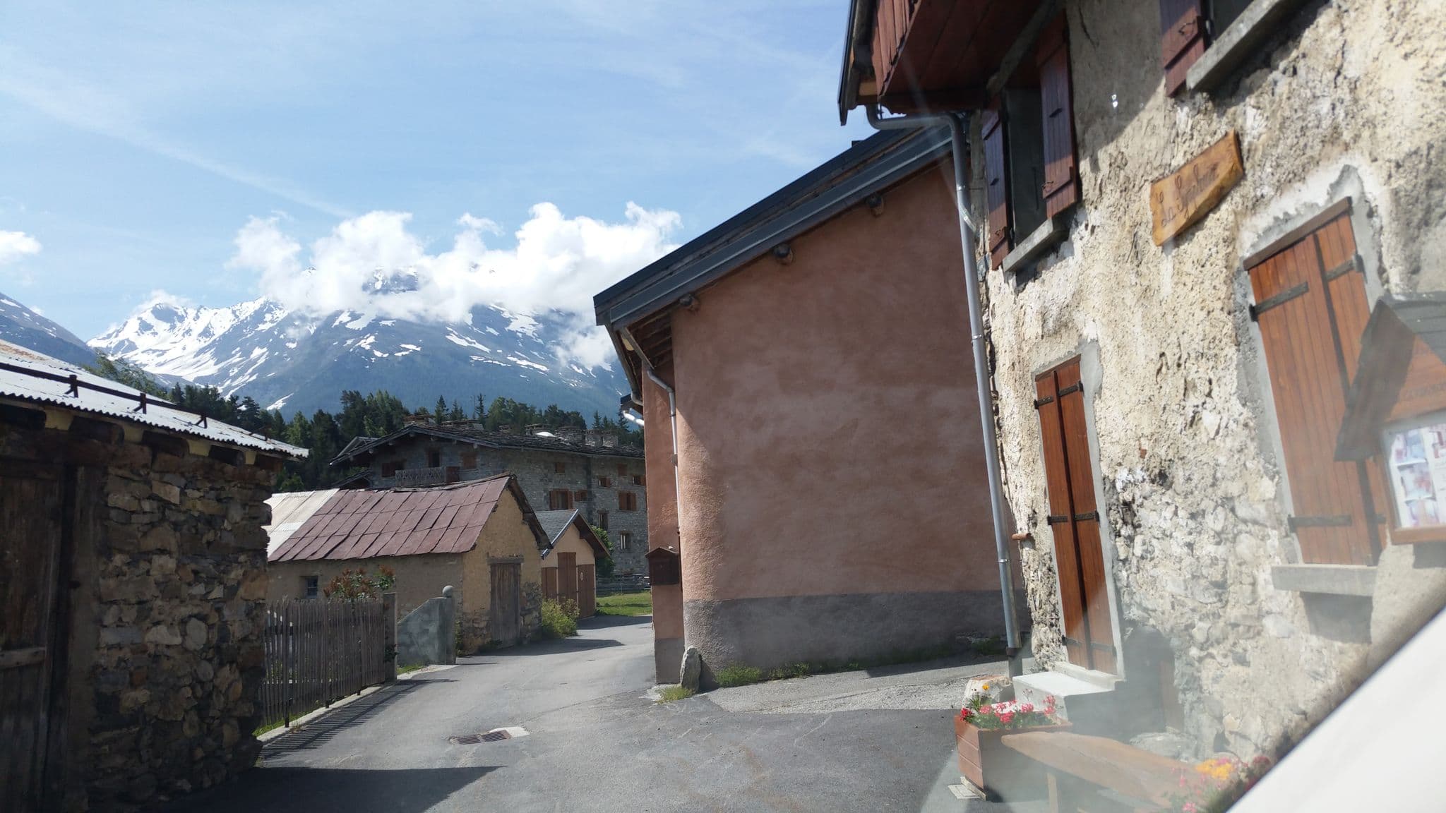 Street view near La fournette, Modane — © alexmodesto73 (CC BY-SA · Mapillary)