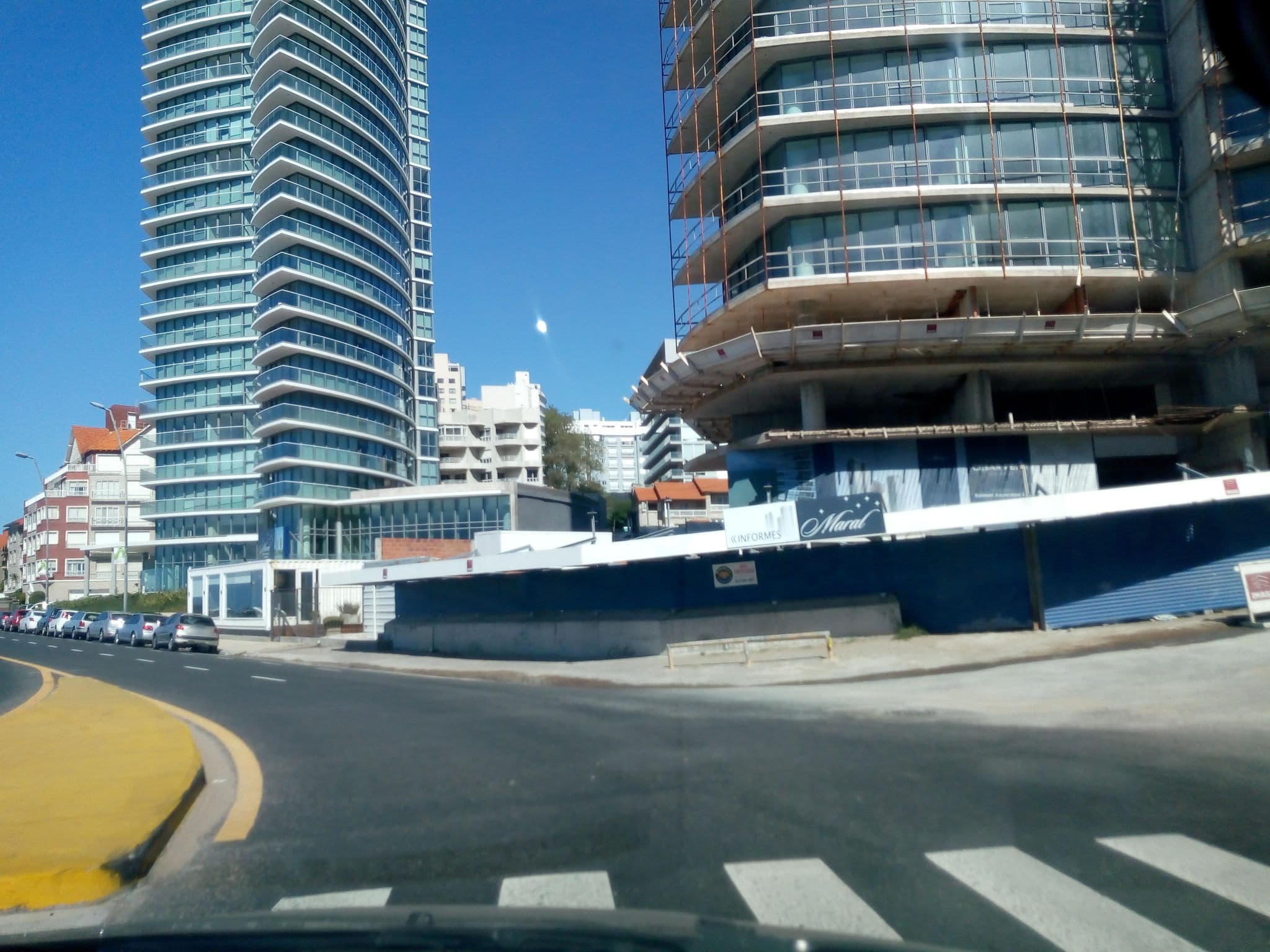 Street view near Hotel Amsterdam, Mar del Plata — © nicfer (CC BY-SA · Mapillary)