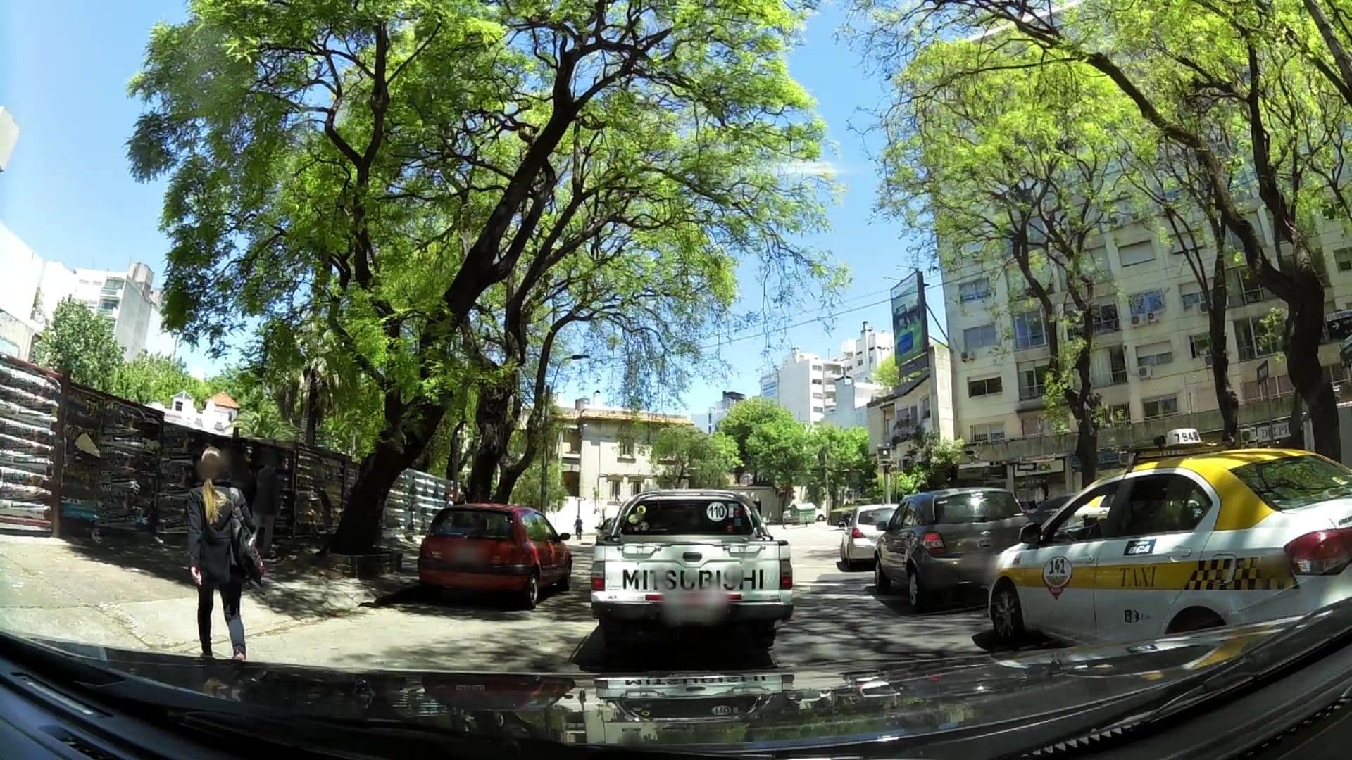 Street view near Hotel Montevideo - Leading Hotels Of The World, Montevideo — © kaartcam (CC BY-SA · Mapillary)