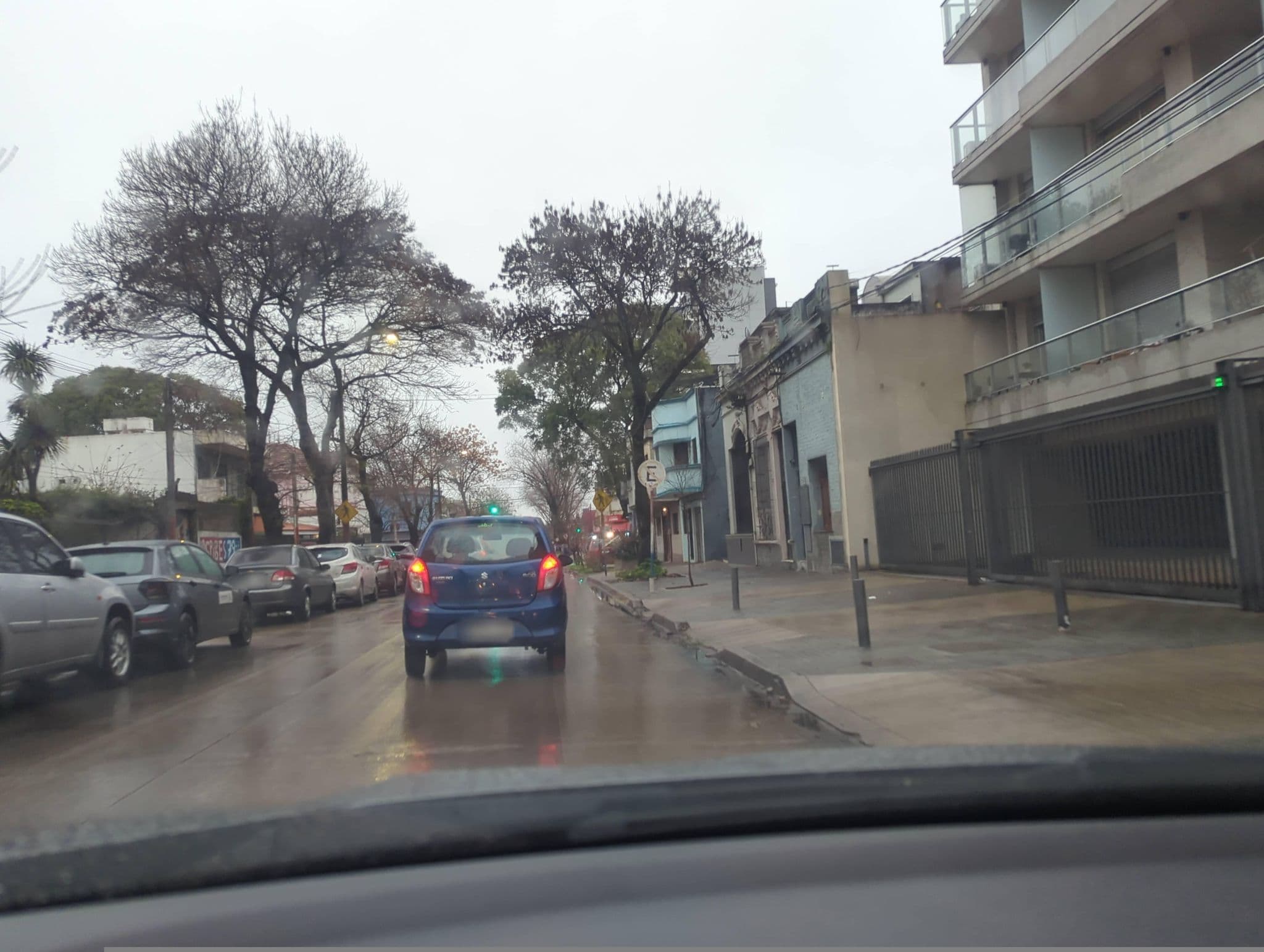 Street view near Hotel Carlos Gardel, Montevideo — © sirgabouy (CC BY-SA · Mapillary)