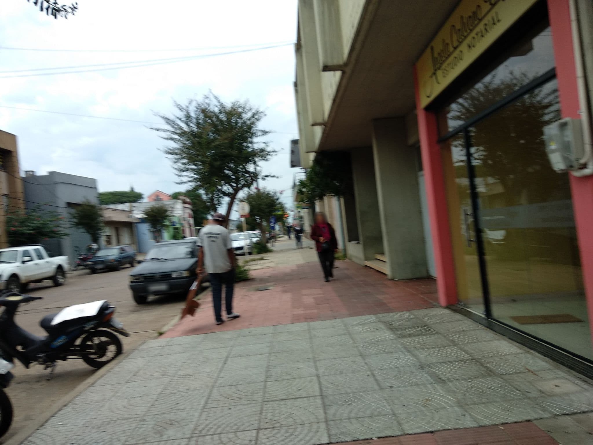 Street view near Hotel Casino San Eugenio del Cuareim, Artigas — © ismael (CC BY-SA · Mapillary)