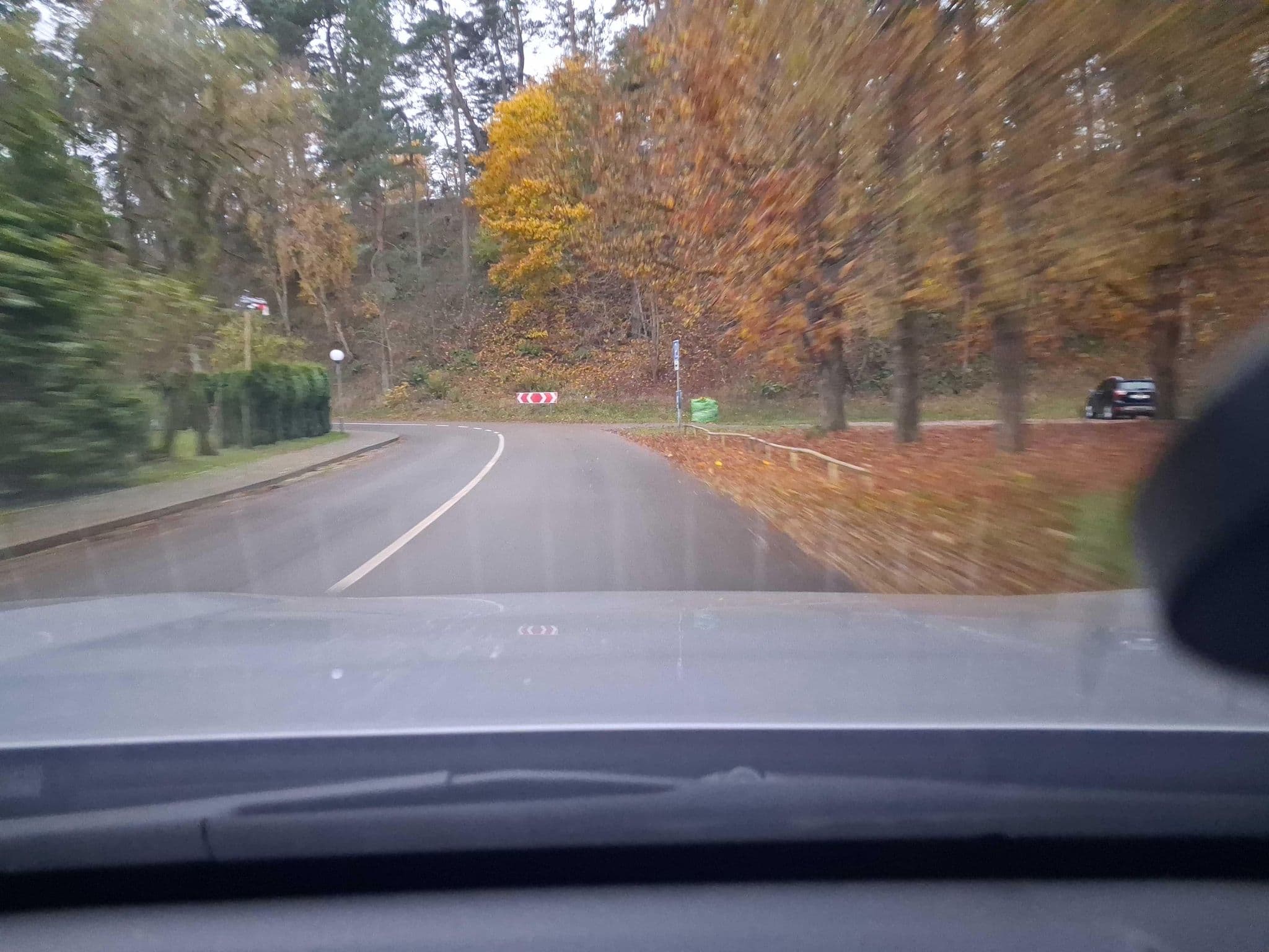 Street view near Raudonas namelis, Nida — © MindaugasR_Vakaru (CC BY-SA · Mapillary)