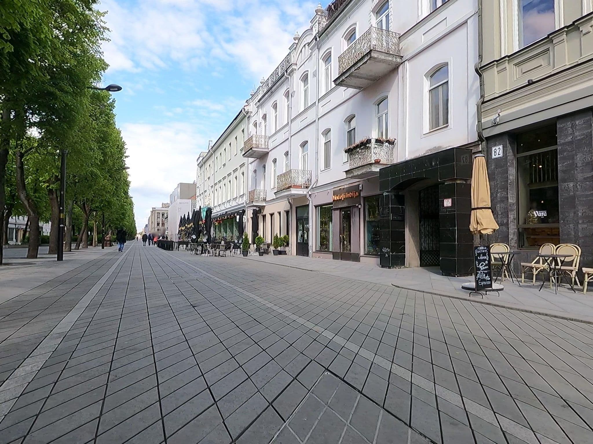 Street view near Kaunas Hotel, Kaunas — © voyage-hors-saison (CC BY-SA · Mapillary)