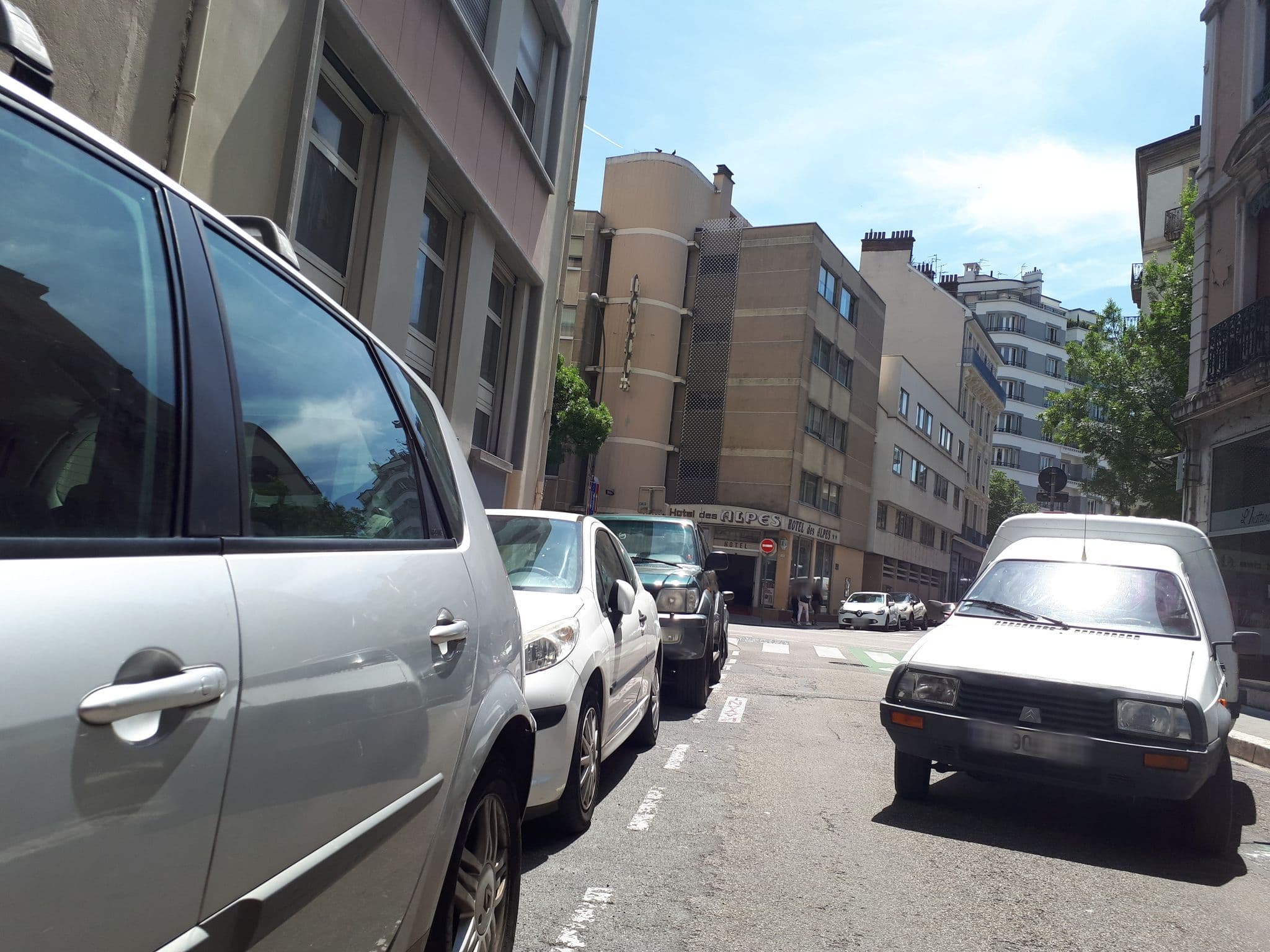 Street view near Maison Barbillon Grenoble, Grenoble — © quicky (CC BY-SA · Mapillary)