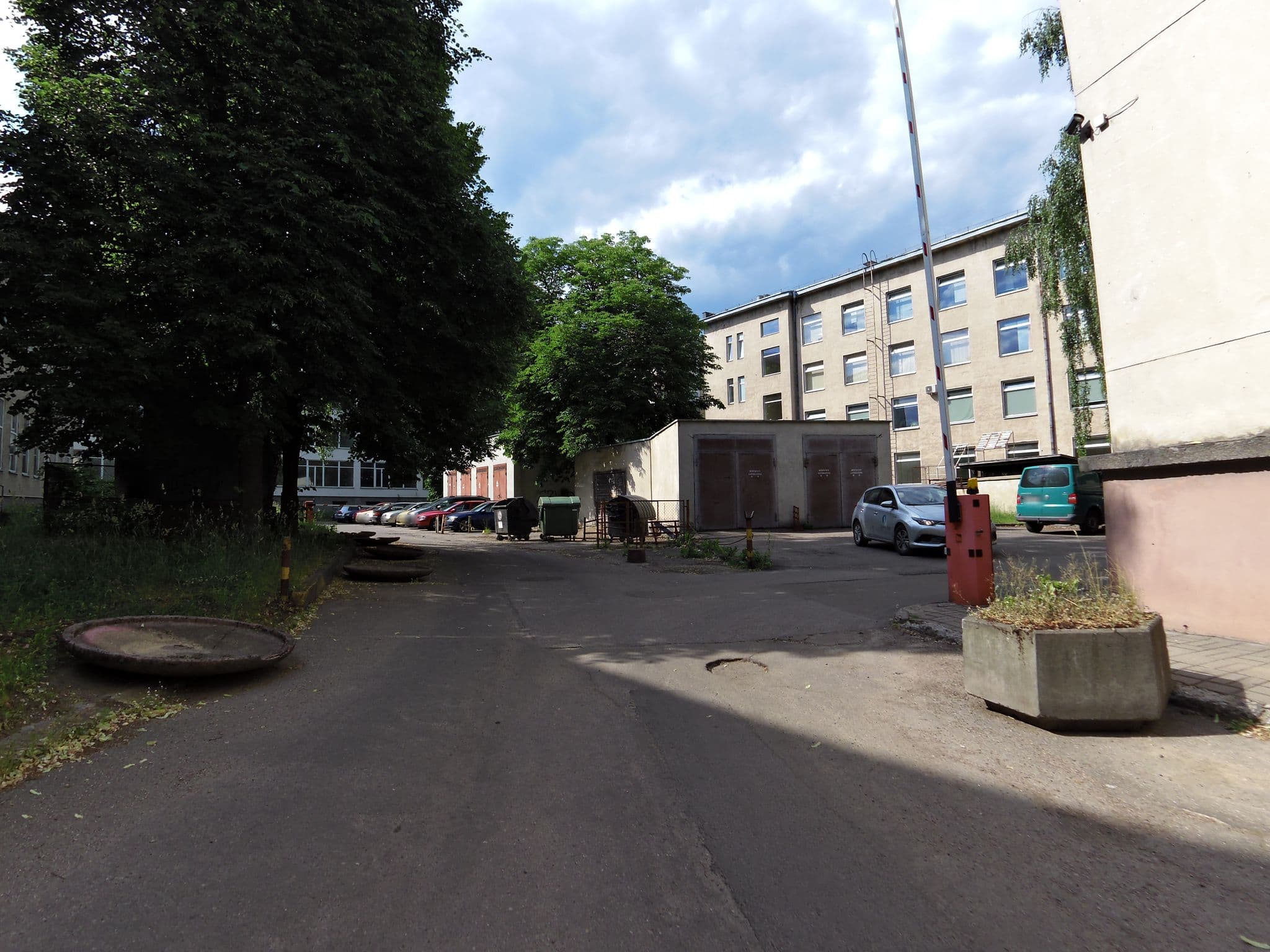 Street view near central apartament, Vilnius — © aleksasfi (CC BY-SA · Mapillary)
