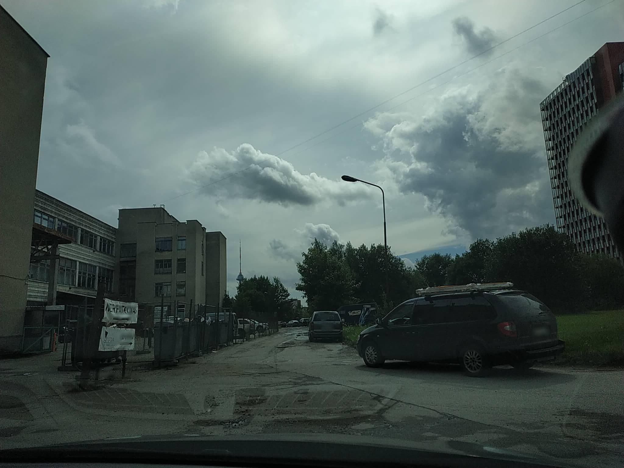 Street view near Medziotoju sostine, Karoliniškės — © laukinisbriedis (CC BY-SA · Mapillary)