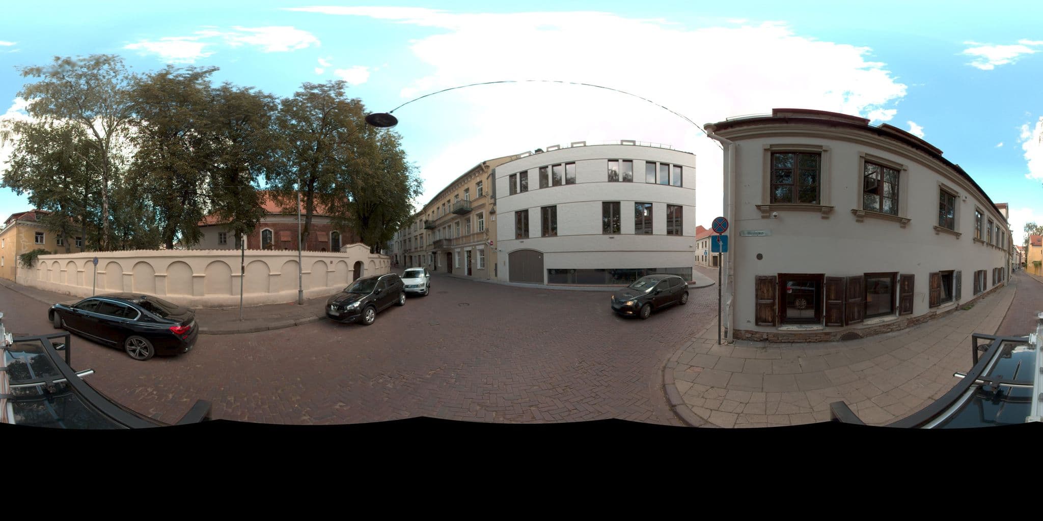 Street view near ReginaHouse, Naujamiestis — © vms (CC BY-SA · Mapillary)