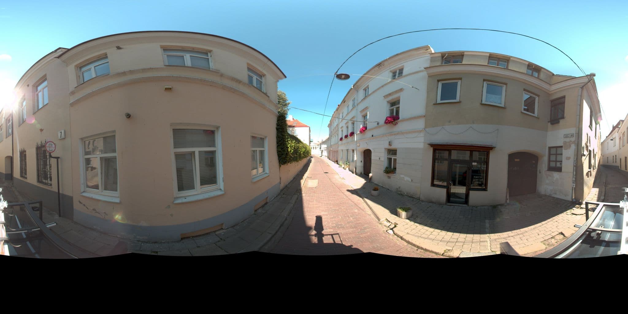 Street view near Skapo Apartments, Vilnius — © vms (CC BY-SA · Mapillary)