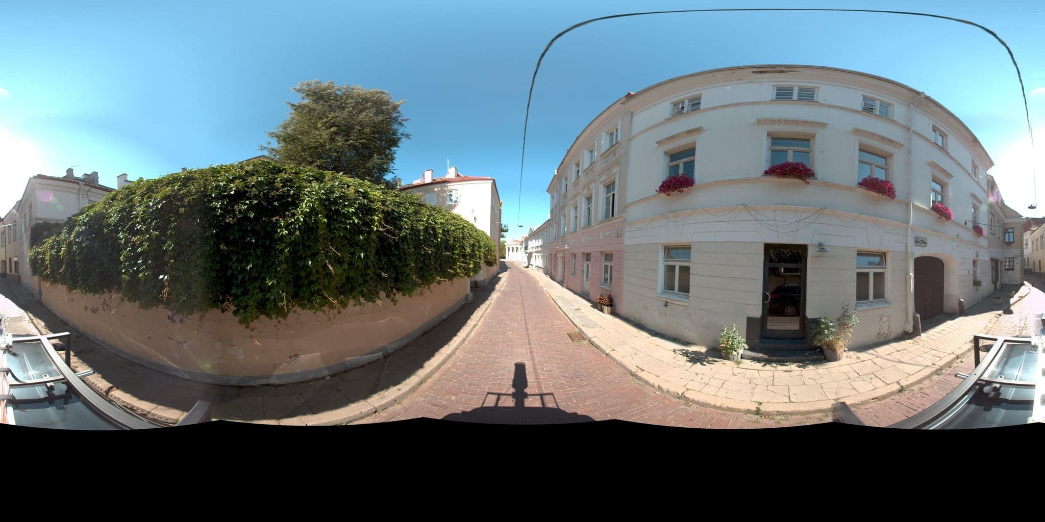 Street view near Minihome, Vilnius — © vms (CC BY-SA · Mapillary)