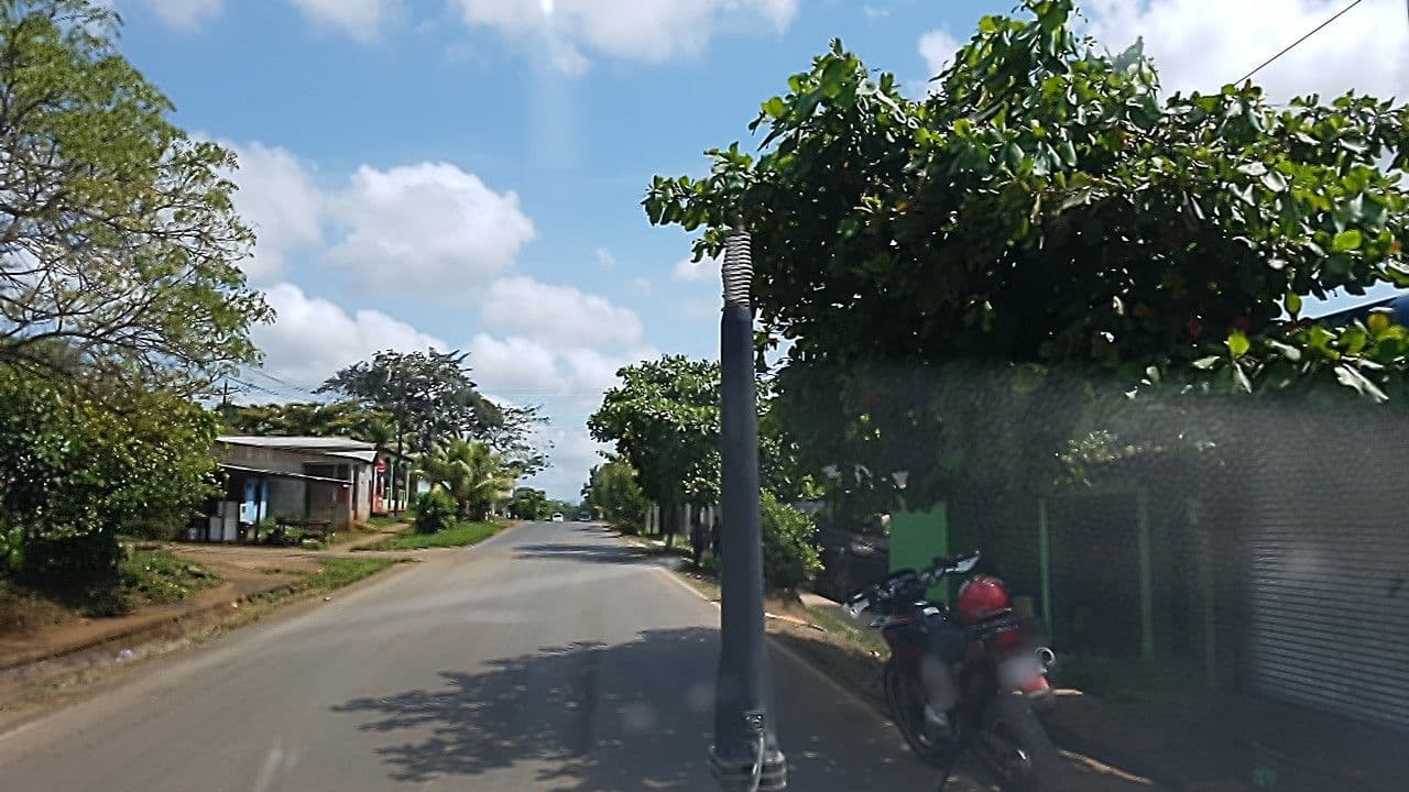 Street view near Hotel Miraflores, Nueva Guinea — © carlos_gis (CC BY-SA · Mapillary)