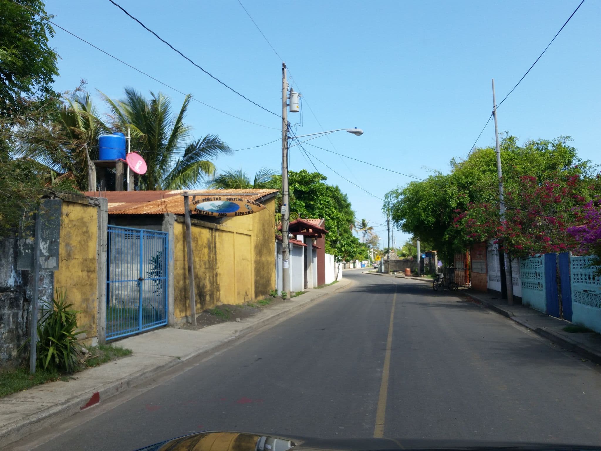 Street view near Mano A Mano, Poneloya — © jaakkoh (CC BY-SA · Mapillary)
