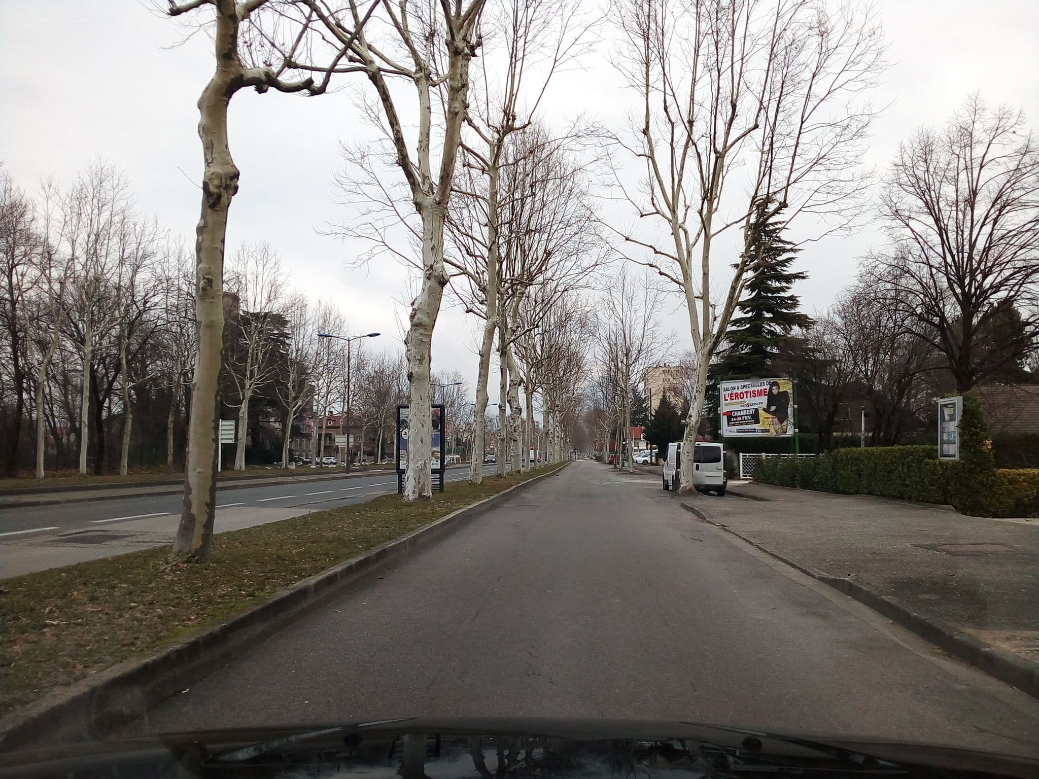 Street view near Le Villancourt, Échirolles — © eric_s (CC BY-SA · Mapillary)
