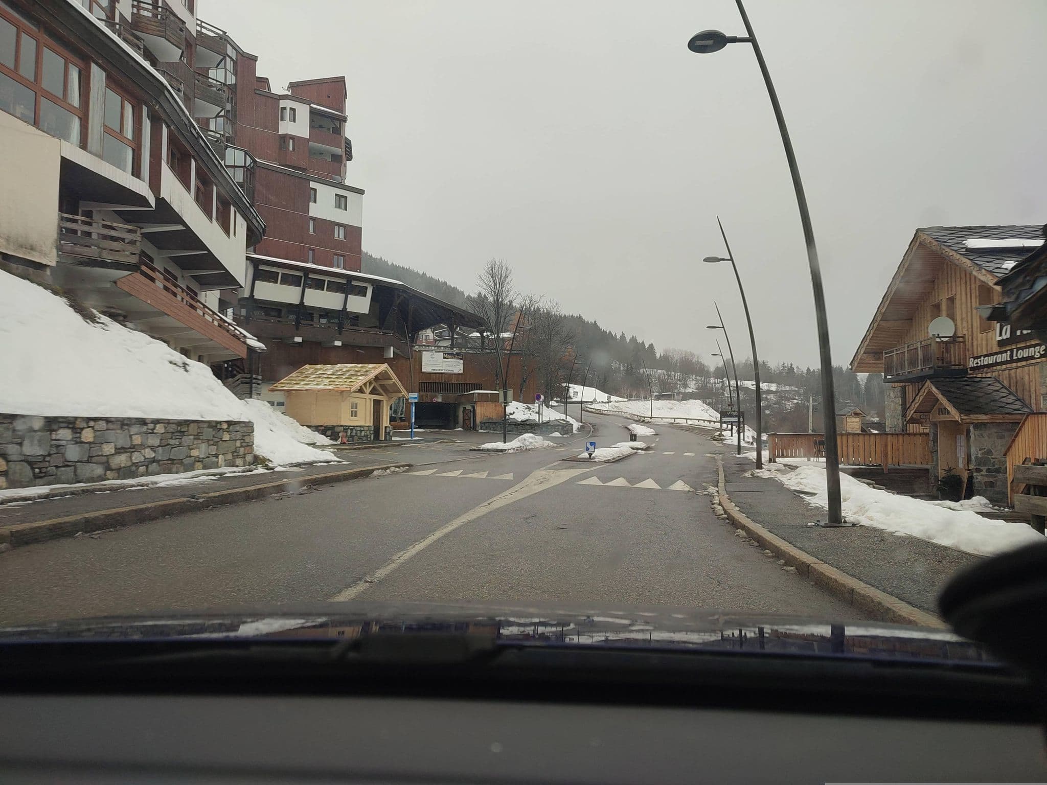 Street view near Hôtel Le Montana, Méribel — © VincentCoq (CC BY-SA · Mapillary)