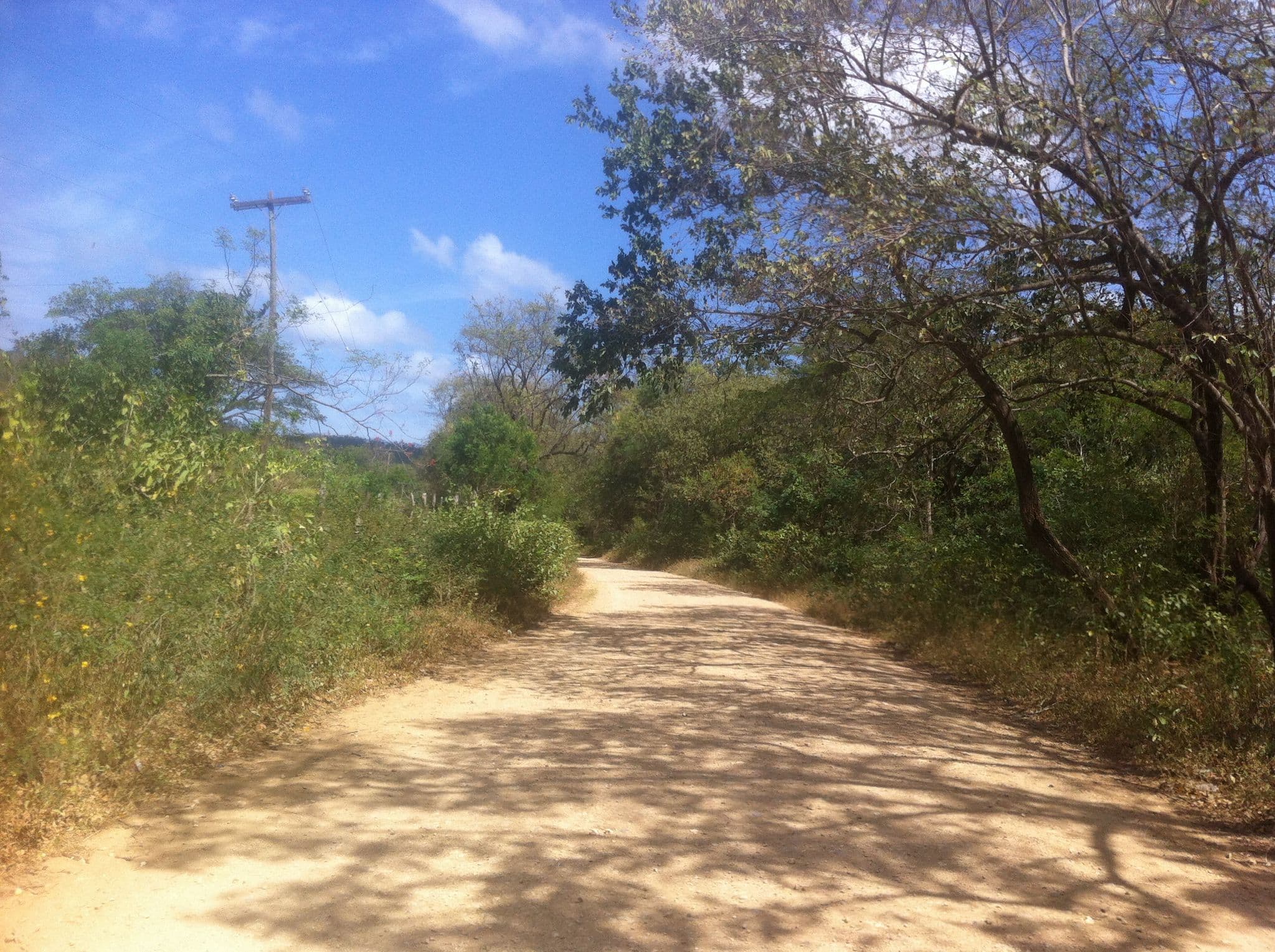 Street view near Amarillo Surfcamp, Tola — © lumi (CC BY-SA · Mapillary)