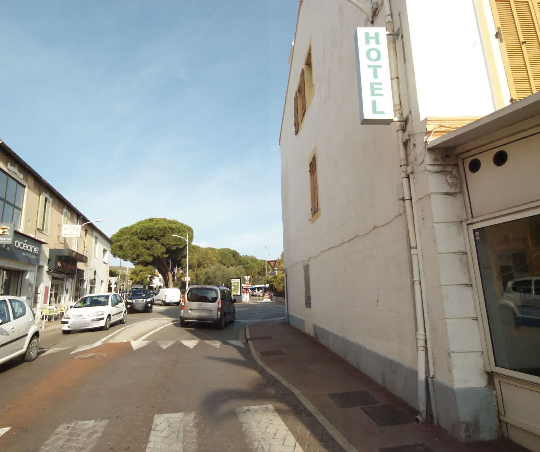 Street view near Villa Arena, Carry-le-Rouet — © sogefi (CC BY-SA · Mapillary)