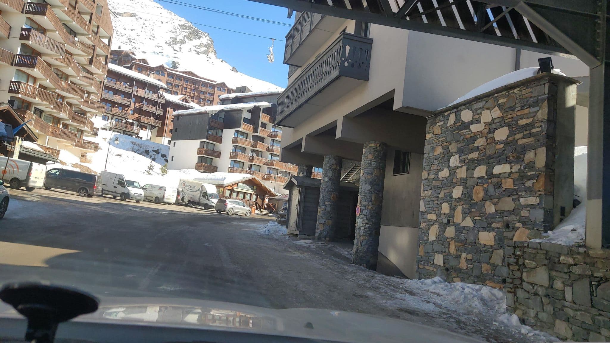 Street view near Le Fitz Roy, Val Thorens